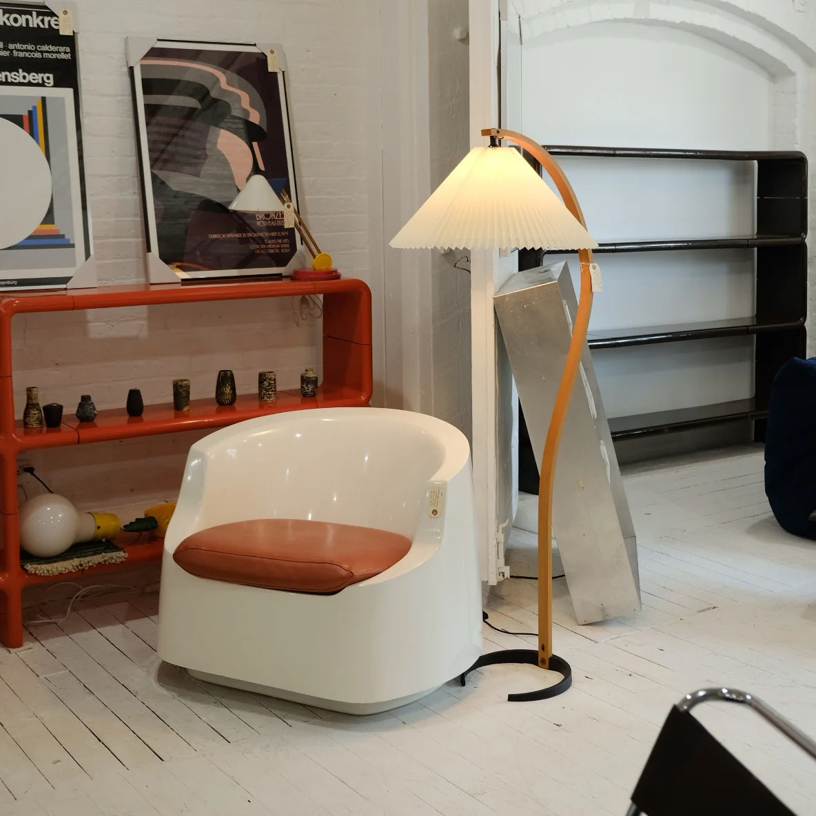 Caprani Floor Lamp - Blowlighting