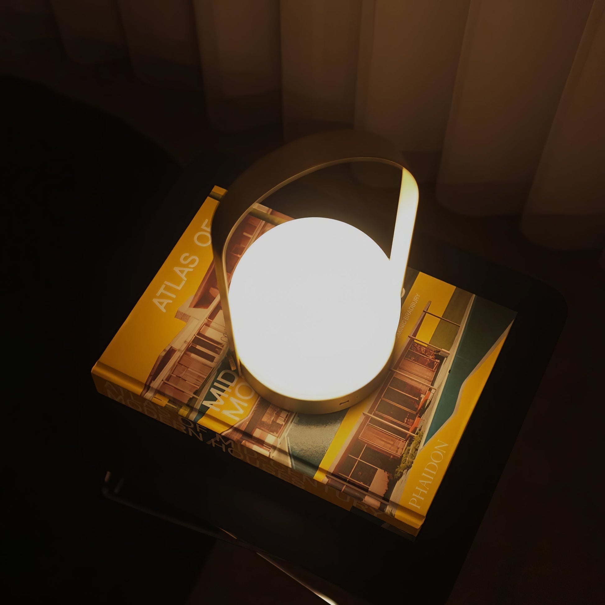 Carrie Built-in Battery Table Lamp - Blowlighting
