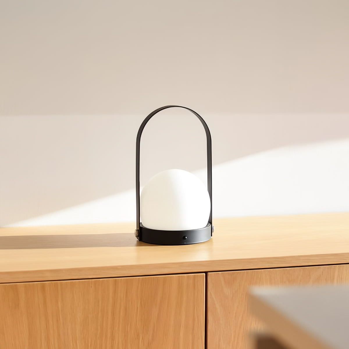 Carrie Built-in Battery Table Lamp - Blowlighting