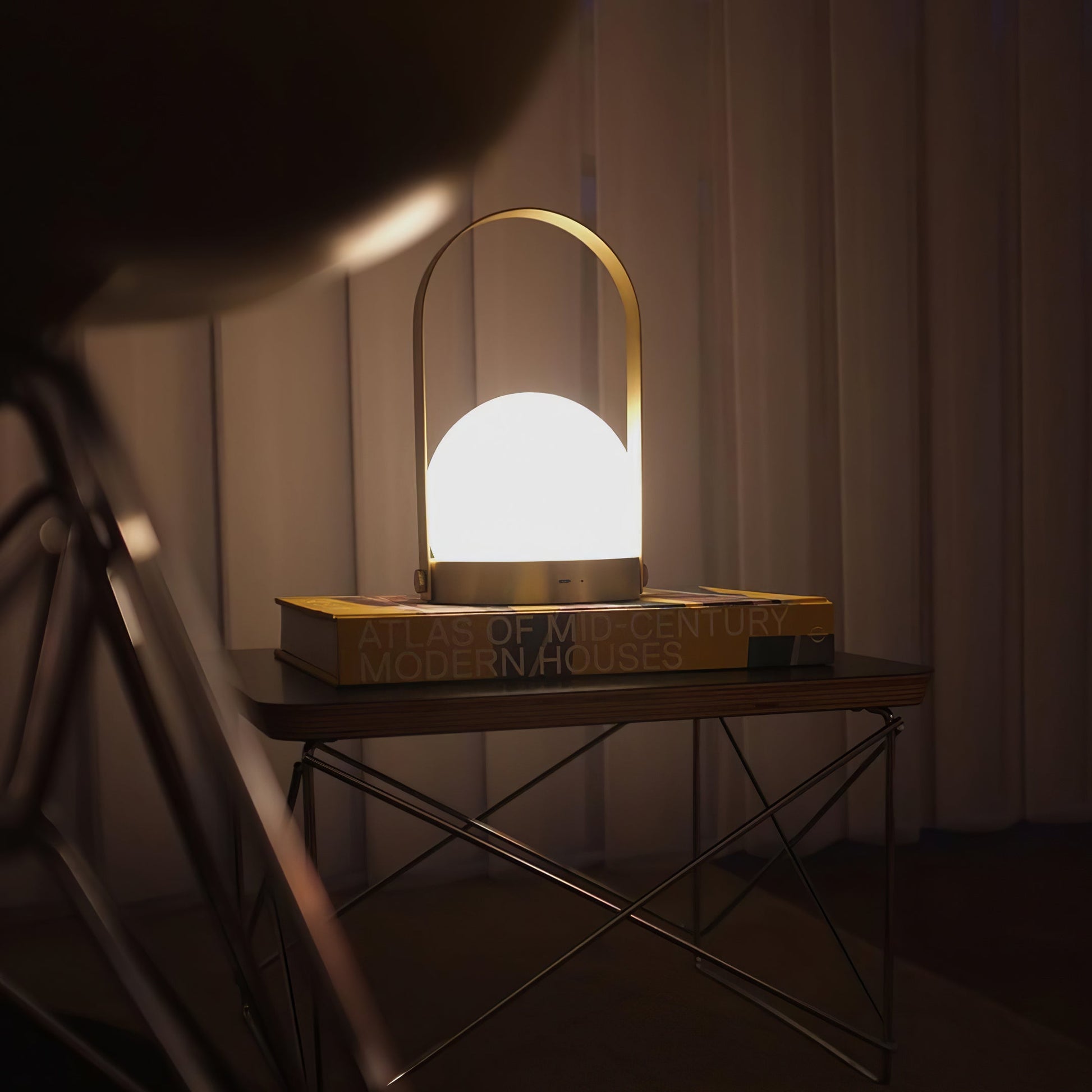 Carrie Built-in Battery Table Lamp - Blowlighting