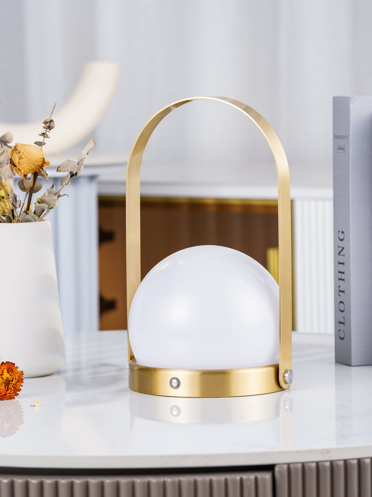 Carrie Built-in Battery Table Lamp - Blowlighting