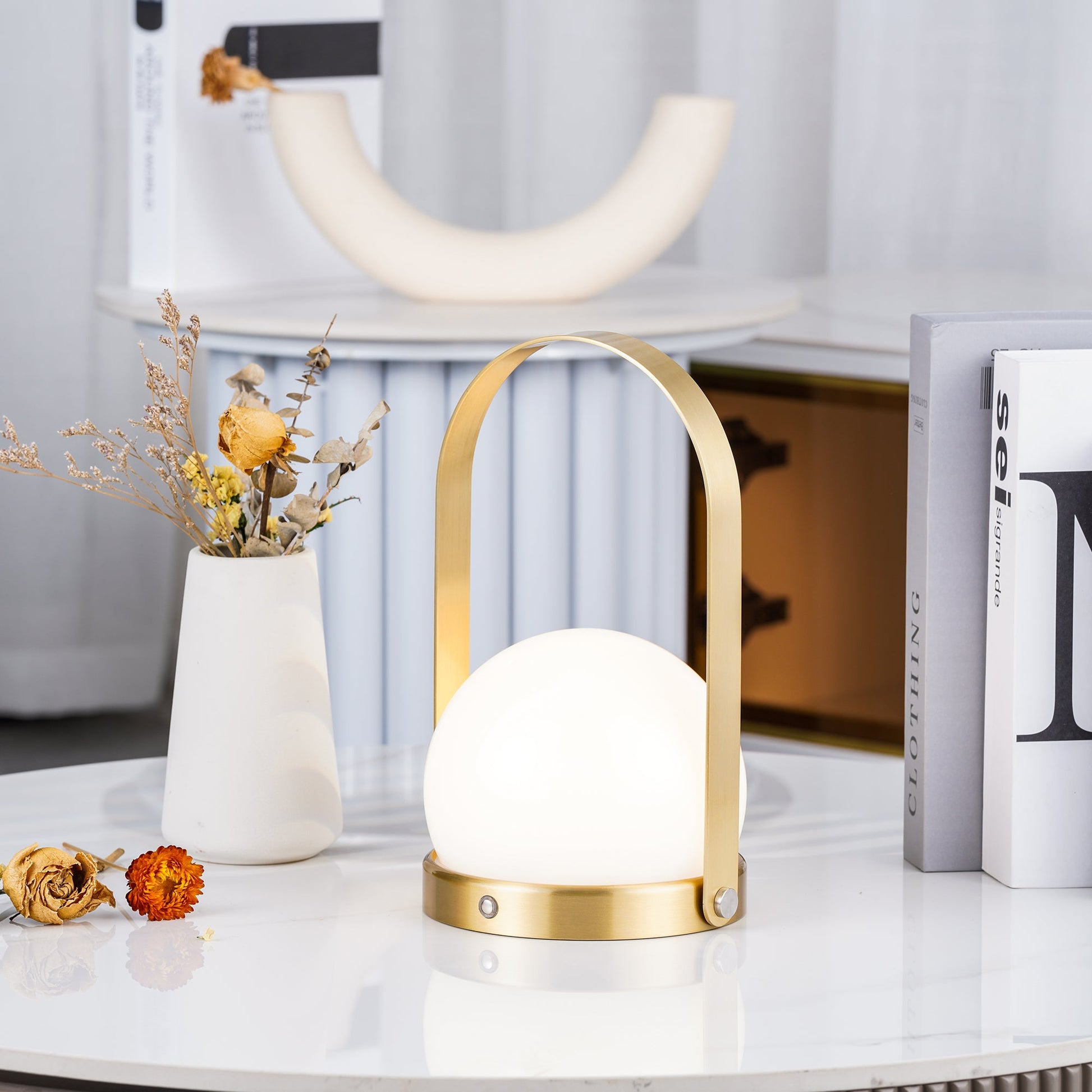 Carrie Built-in Battery Table Lamp - Blowlighting