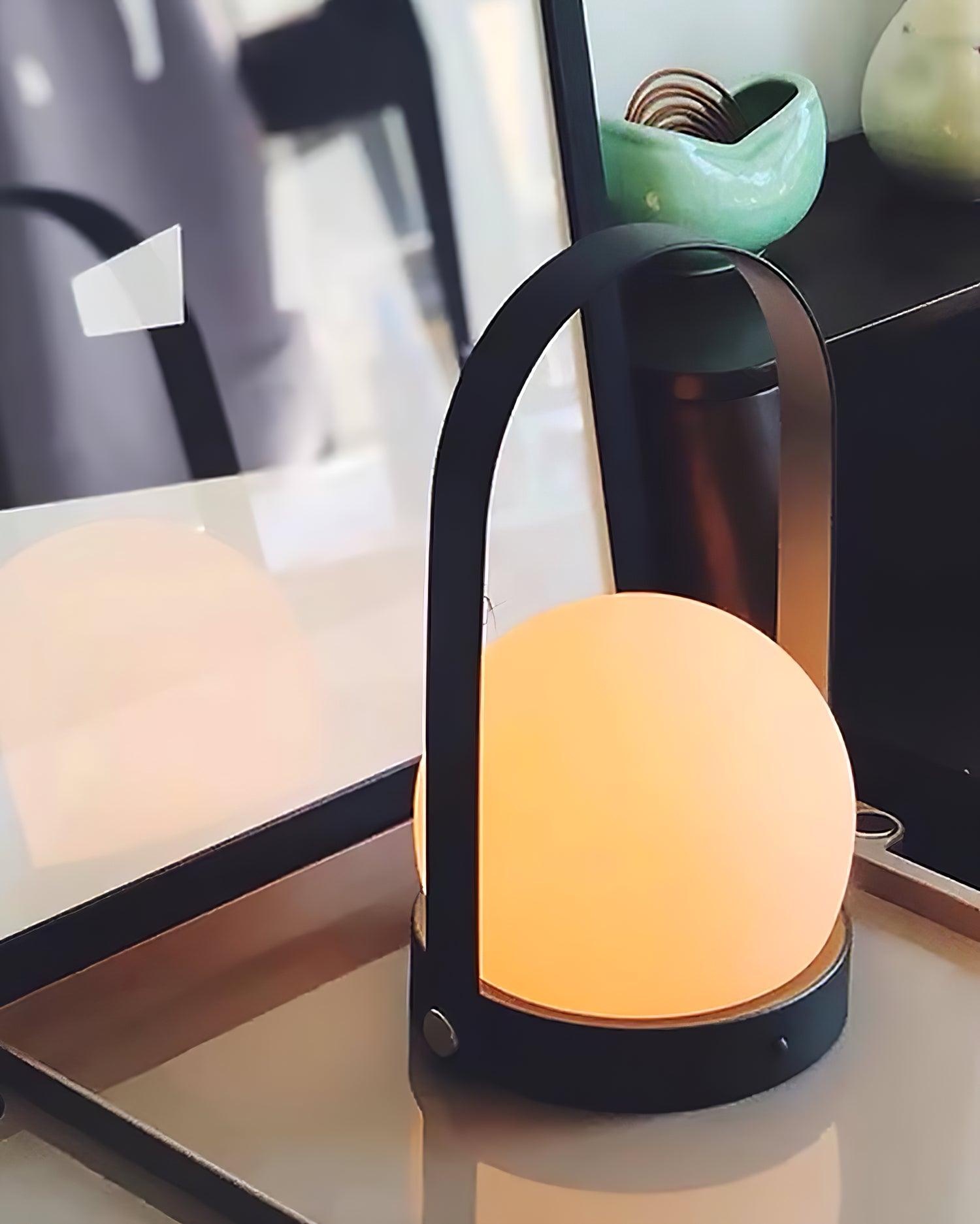 Carrie Built-in Battery Table Lamp - Blowlighting