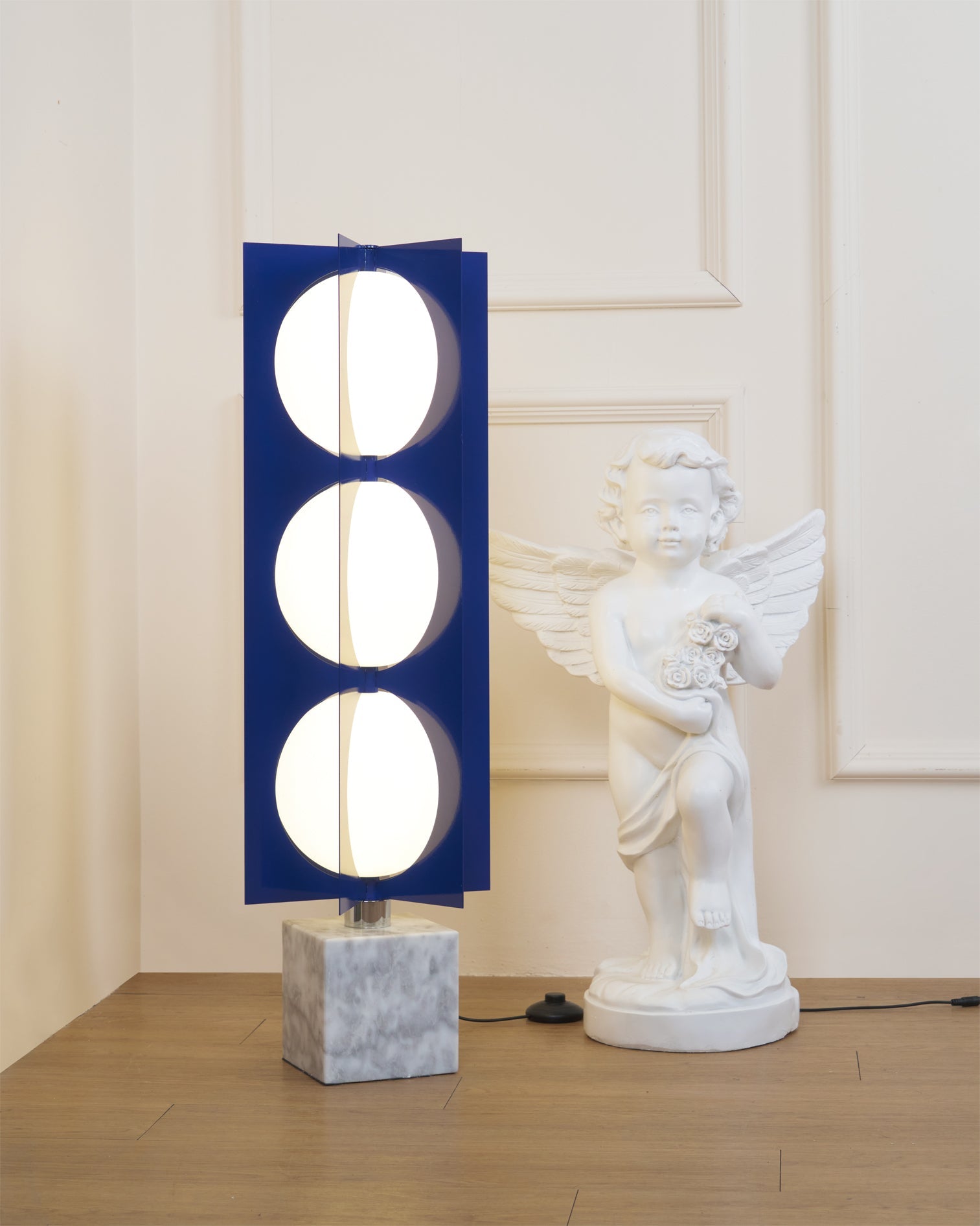 Blue Kleos Floor Lamp - Blowlighting