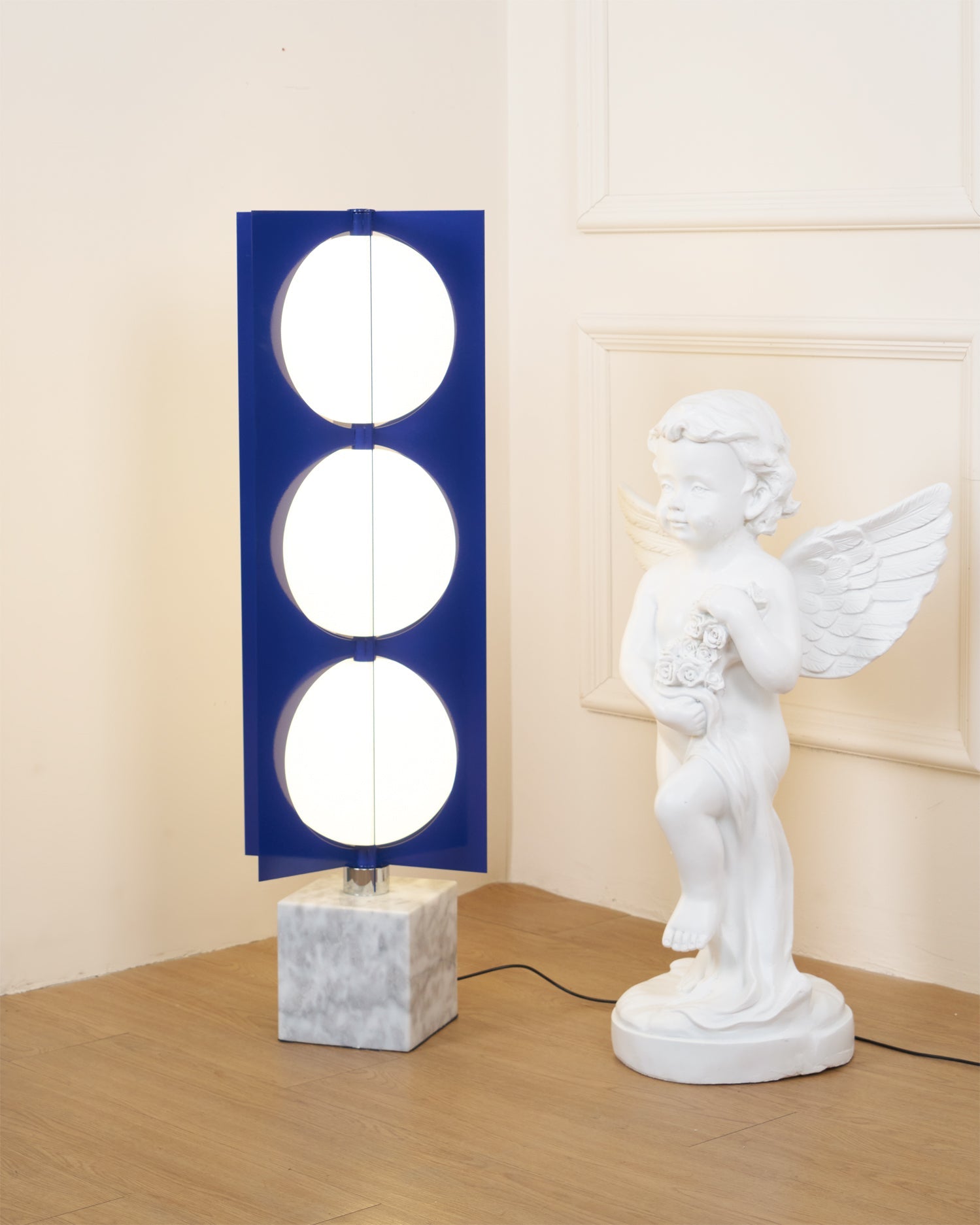 Blue Kleos Floor Lamp - Blowlighting