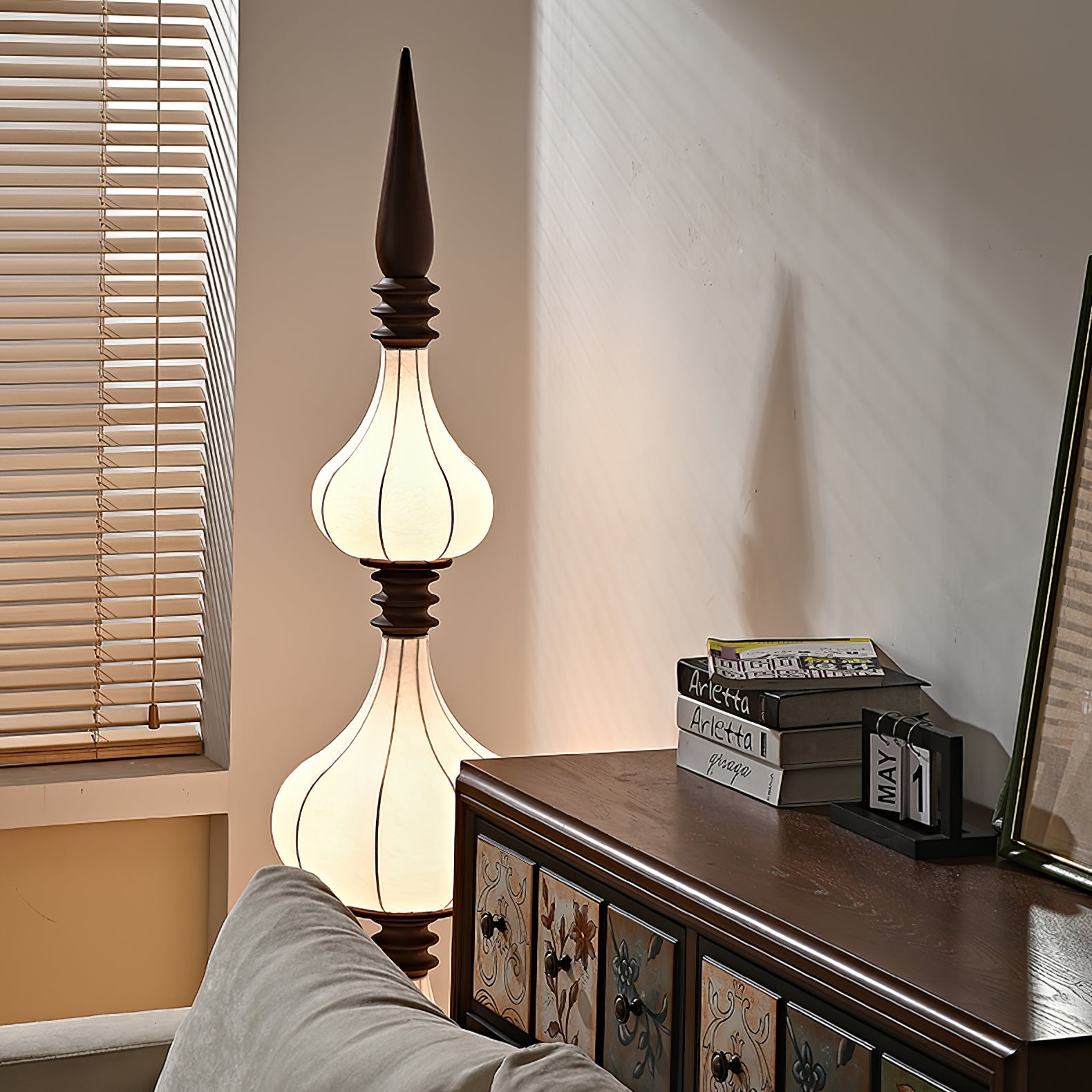 Cetalyra Tiered Gourd Floor Lamp - Blowlighting