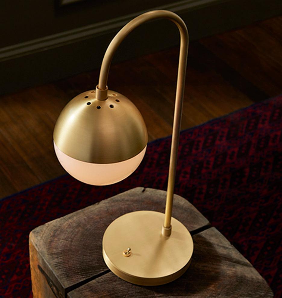 Cedar Moss Table Lamp - Blowlighting