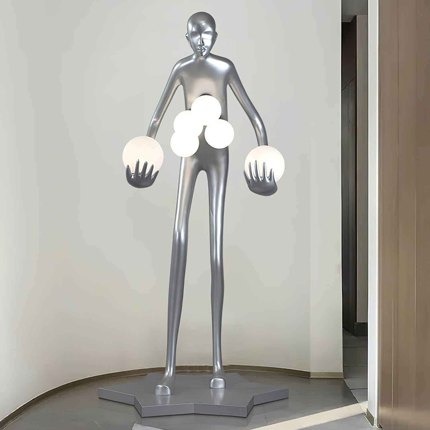 Silvaris Sculptural Metal Floor Lamp - Blowlighting