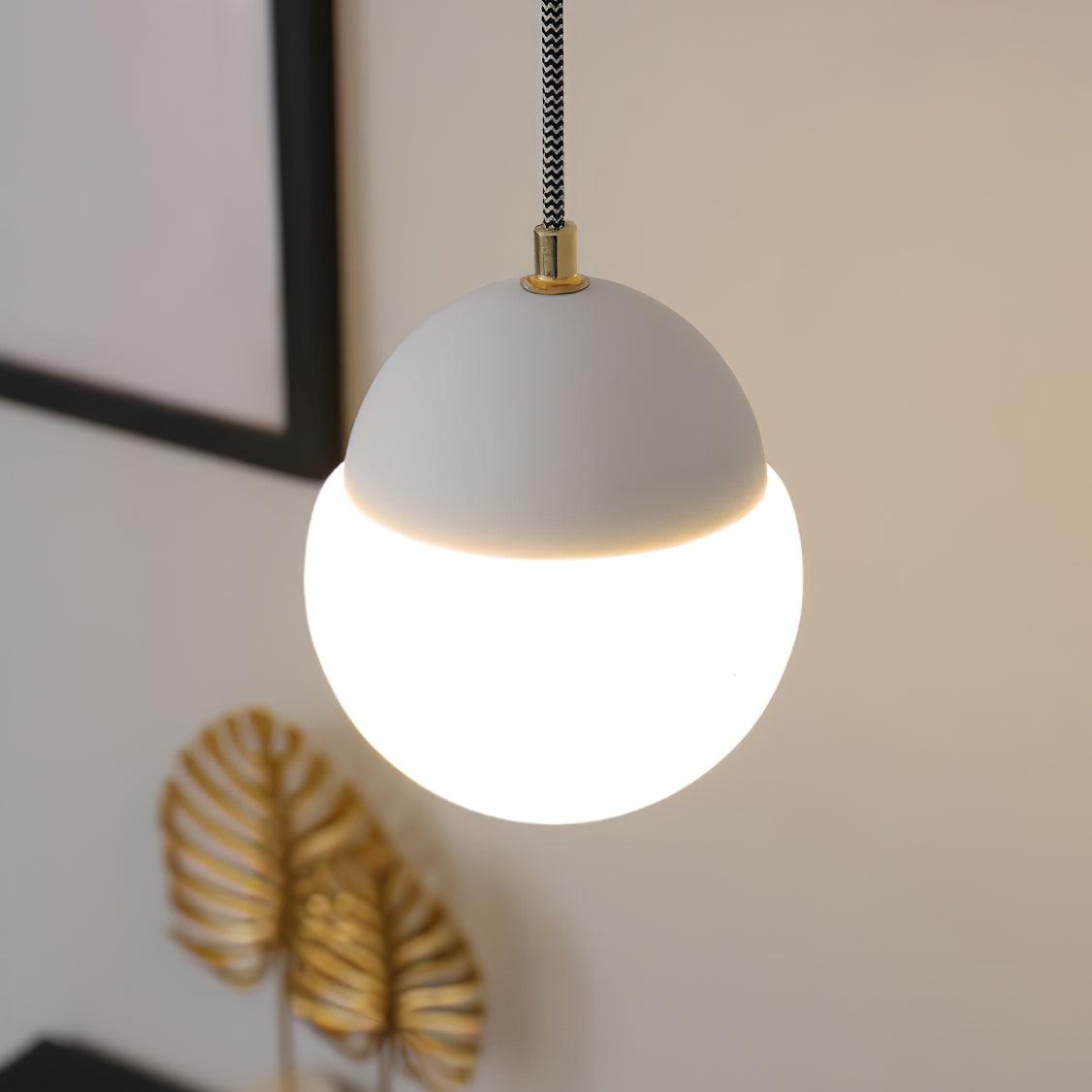 Ilraearis Glass Pendant Light - Blowlighting