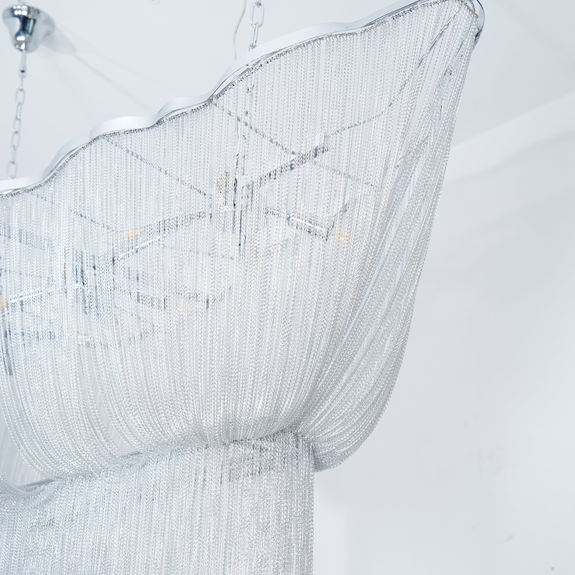 Chains Shimmering Chandelier - Blowlighting