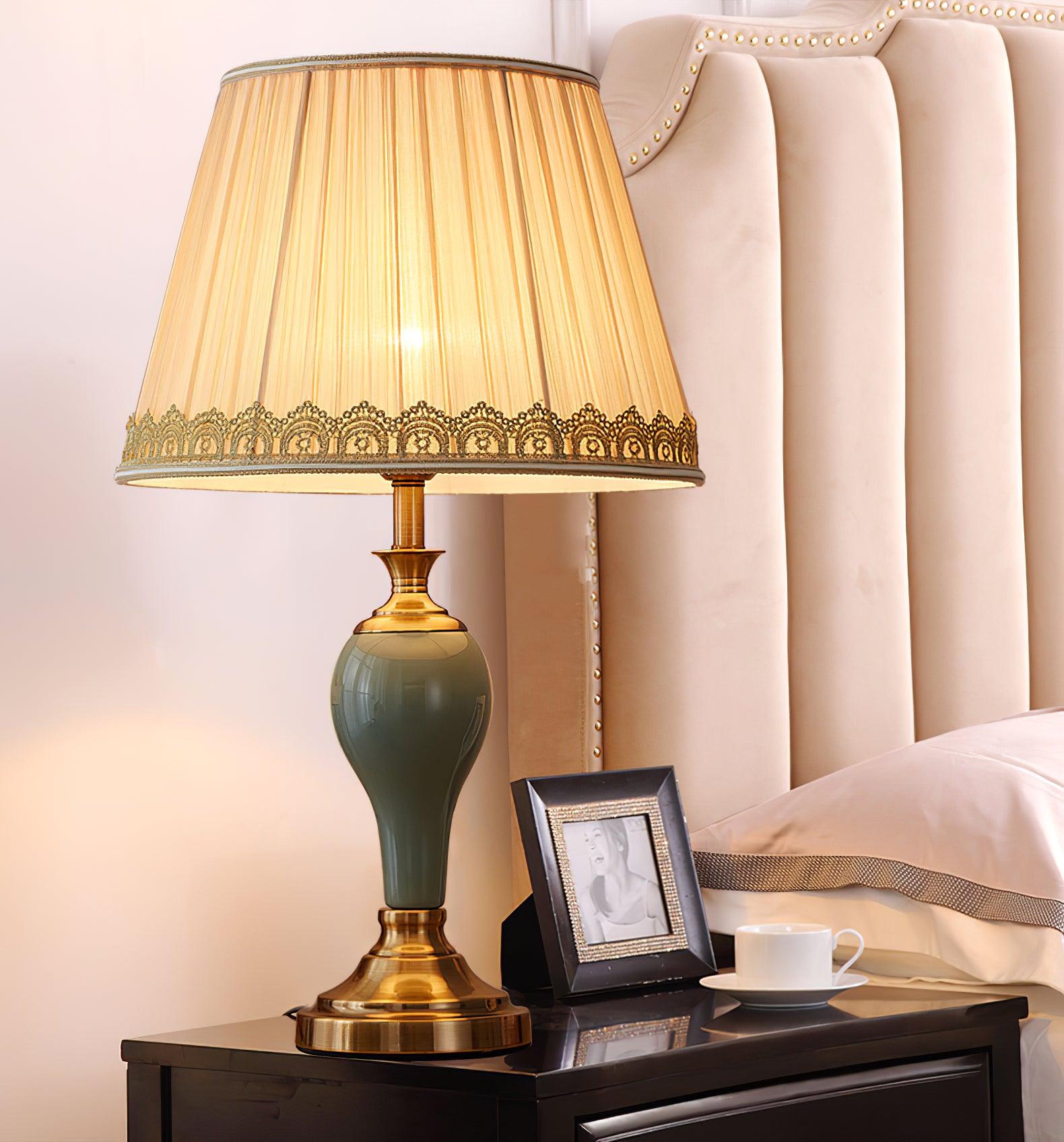 Chaslyn Desk Lamp - Blowlighting