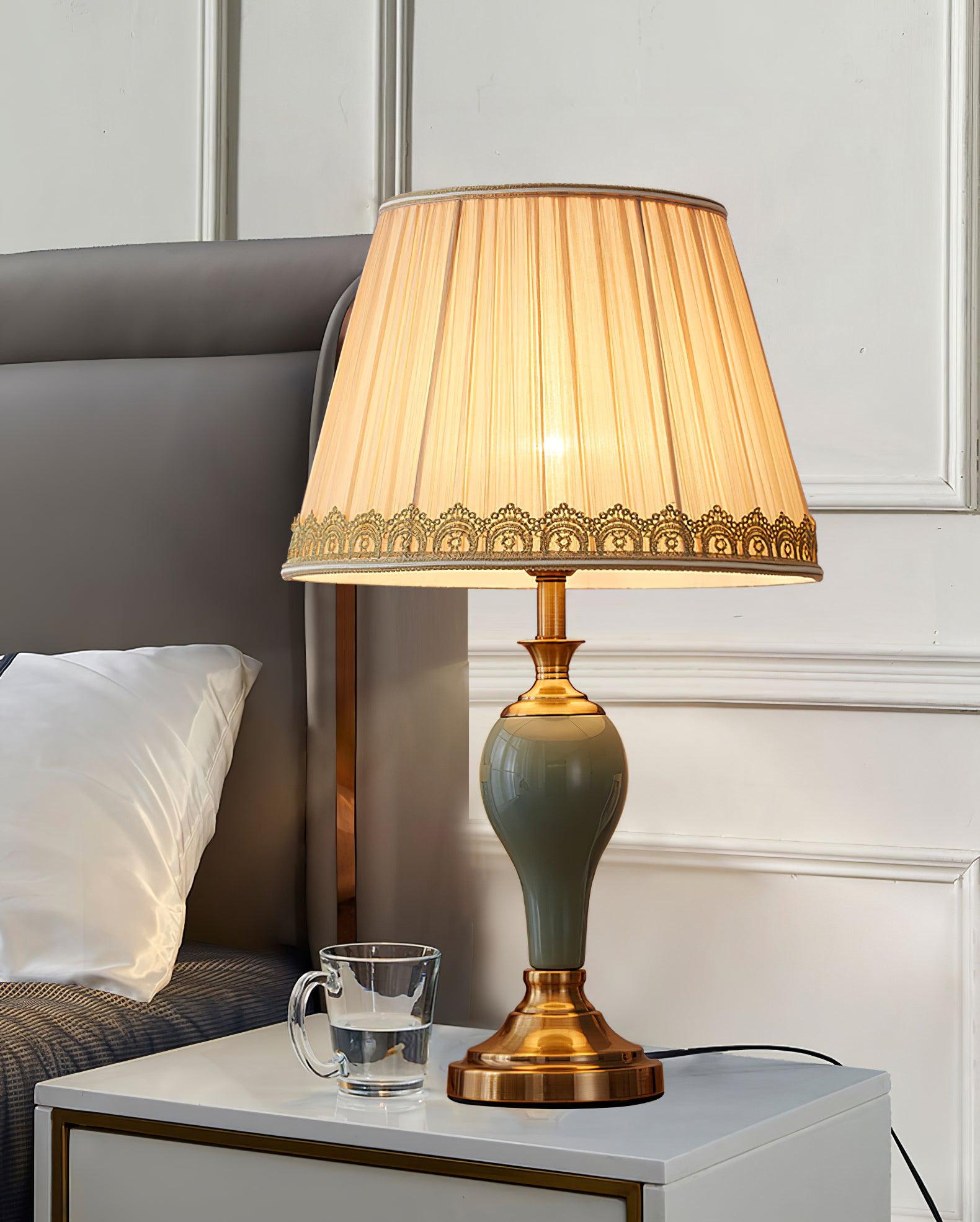 Chaslyn Desk Lamp - Blowlighting