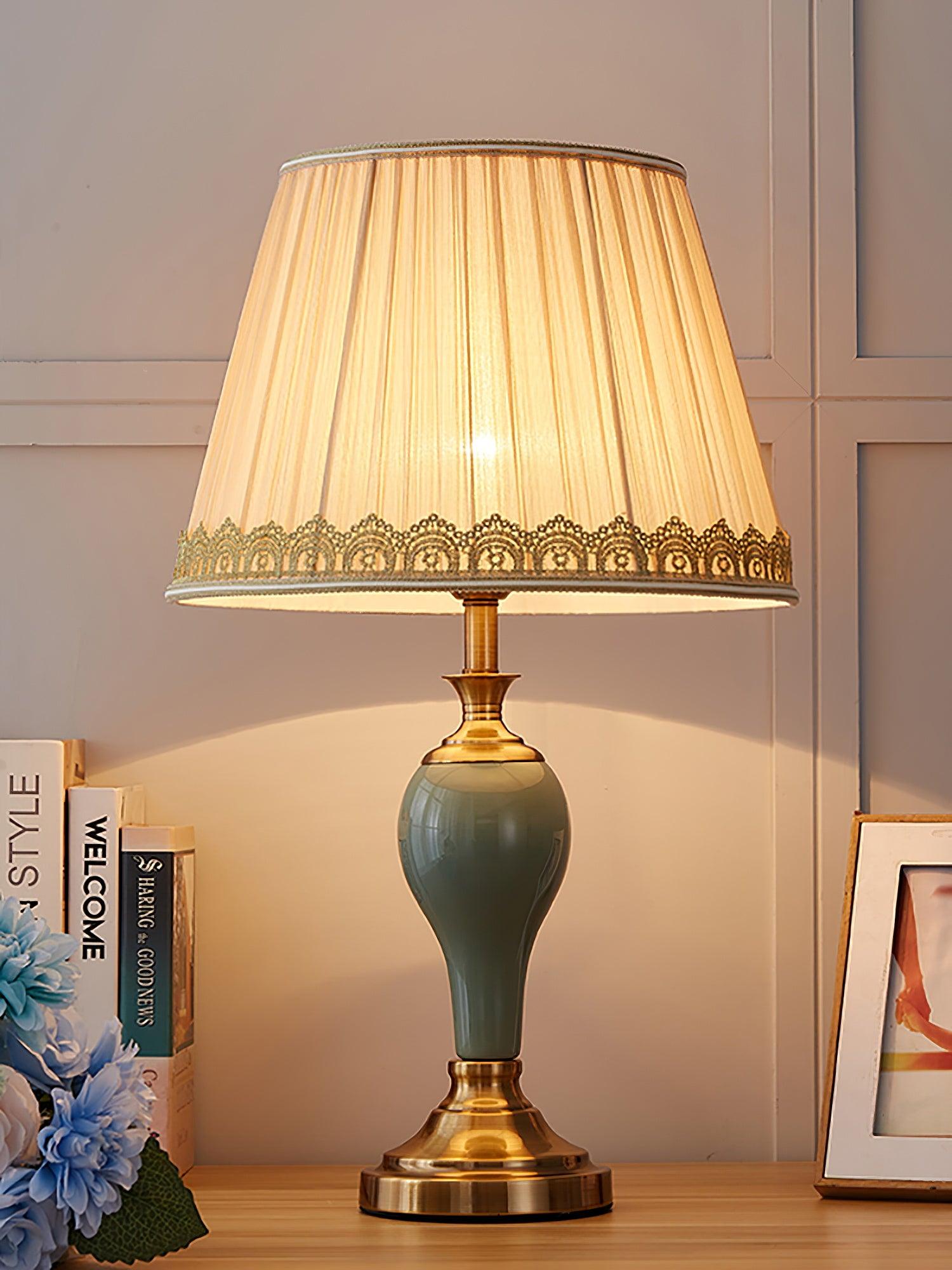 Chaslyn Desk Lamp - Blowlighting
