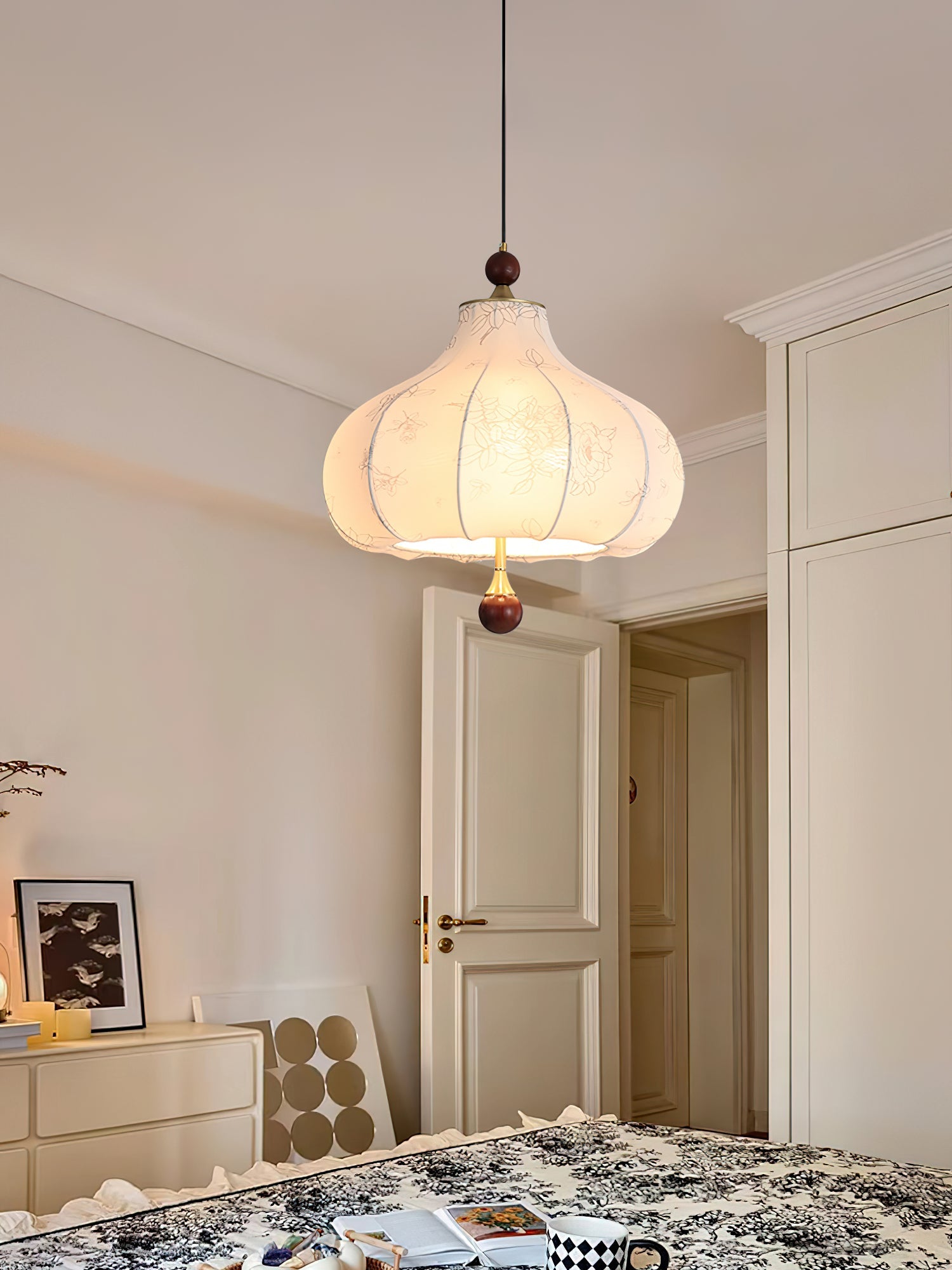 Chestnut Bloom Pendant Lamp - Blowlighting
