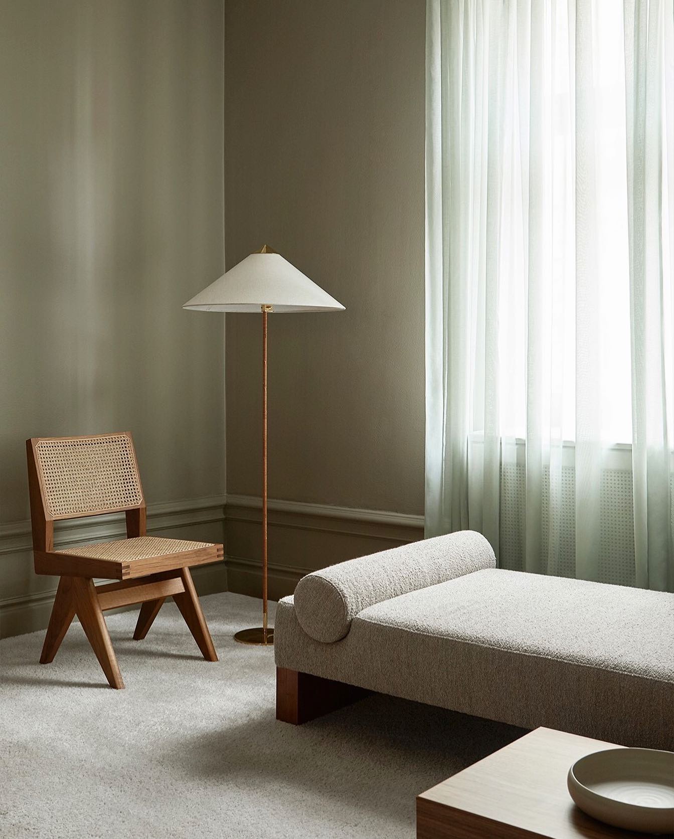 Tynell Floor Lamp - Blowlighting