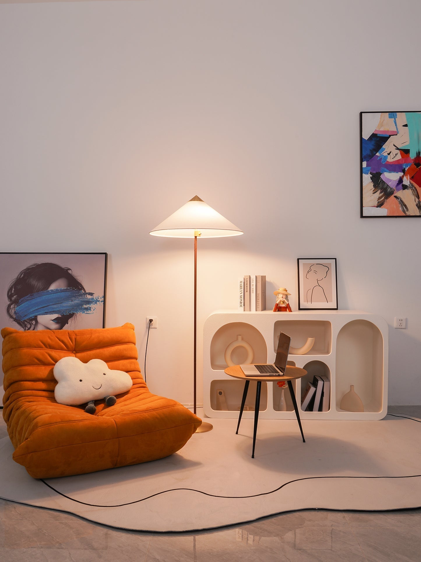 Tynell Floor Lamp - Blowlighting