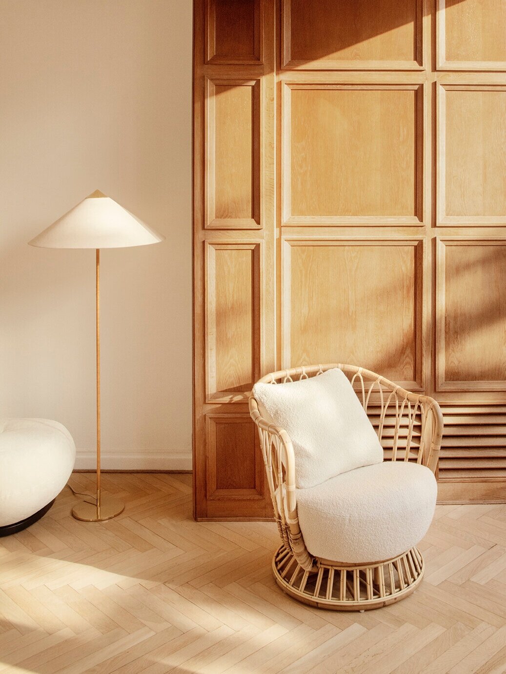 Tynell Floor Lamp - Blowlighting