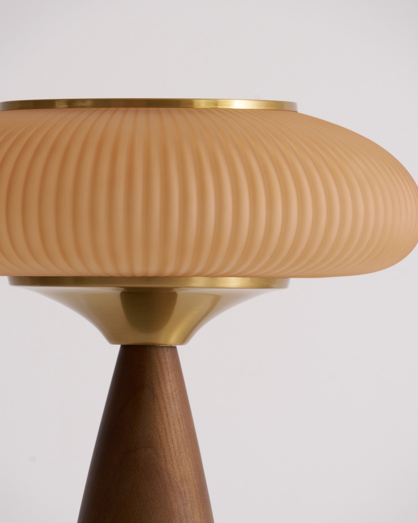 Cielo Wooden Rechargeable Table Lamp - Blowlighting