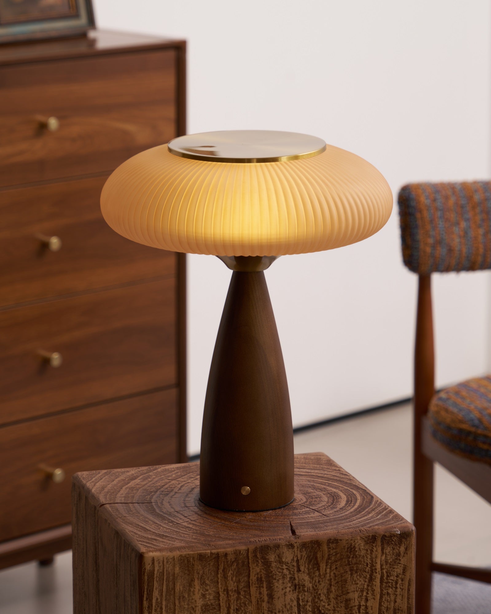 Cielo Wooden Rechargeable Table Lamp - Blowlighting