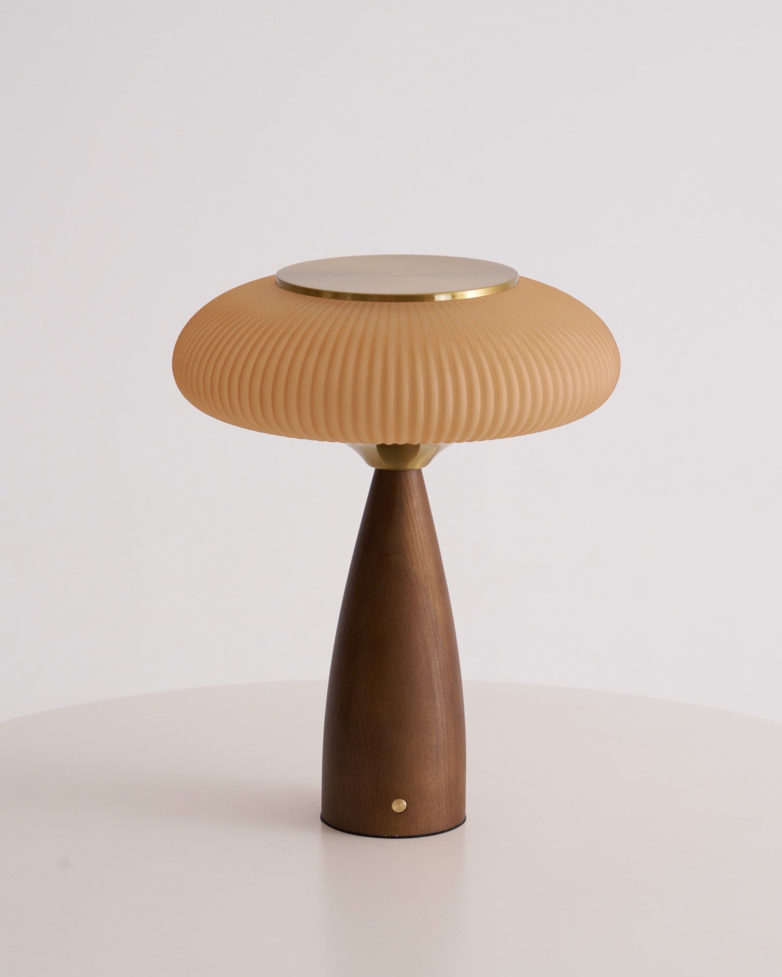 Cielo Wooden Rechargeable Table Lamp - Blowlighting