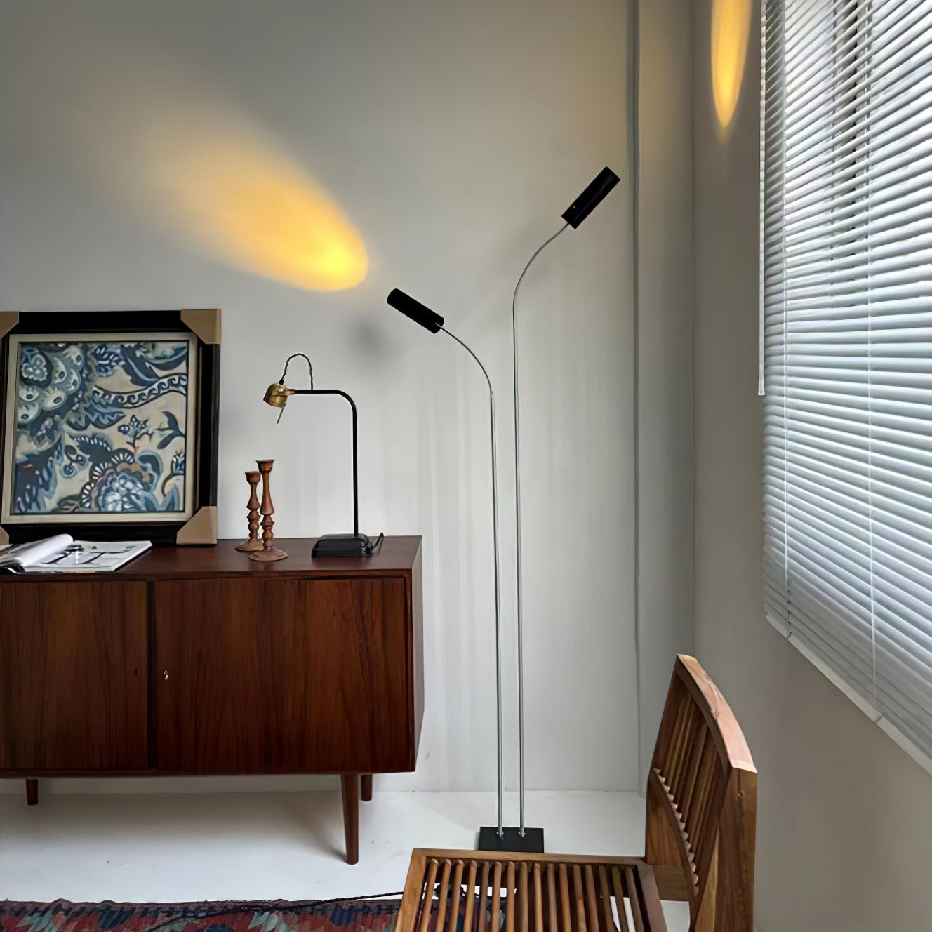 Telum Minimalist Black Floor Lamp - Blowlighting