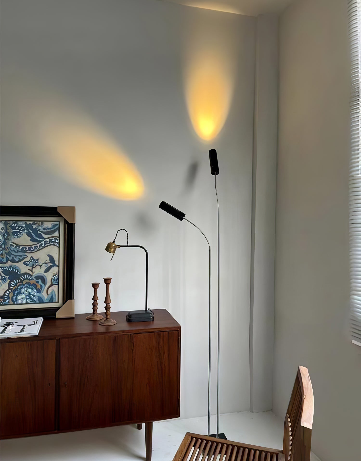 Telum Minimalist Black Floor Lamp - Blowlighting