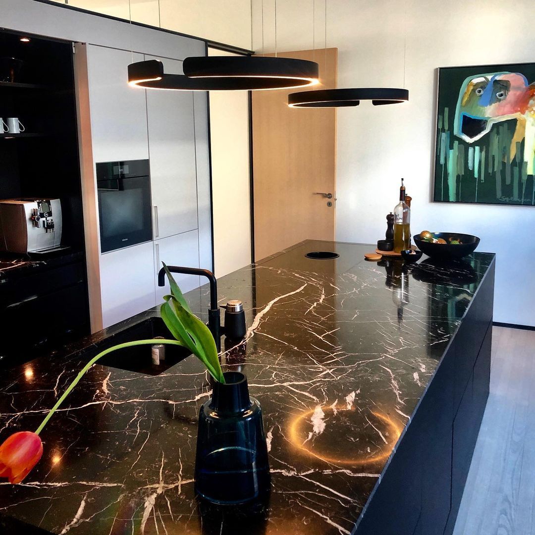 Zelaeora Modern Minimalist Metal Chandelier - Blowlighting