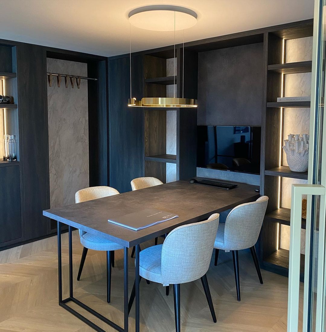 Zelaeora Modern Minimalist Metal Chandelier - Blowlighting