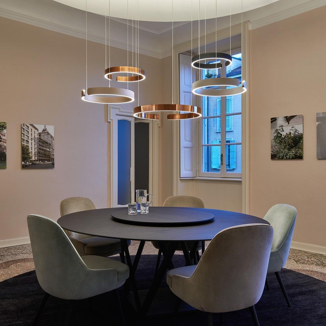 Zelaeora Modern Minimalist Metal Chandelier - Blowlighting
