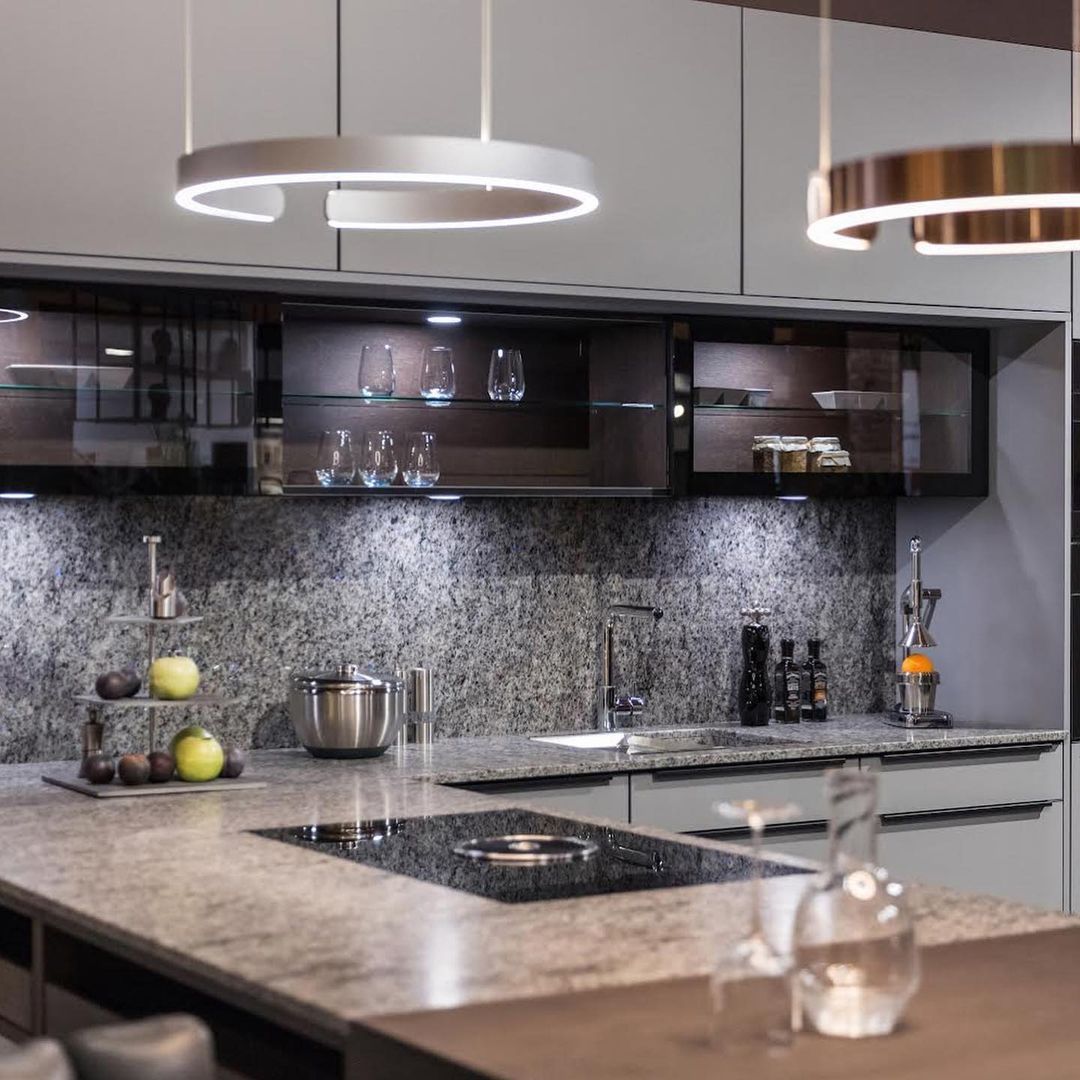 Zelaeora Modern Minimalist Metal Chandelier - Blowlighting