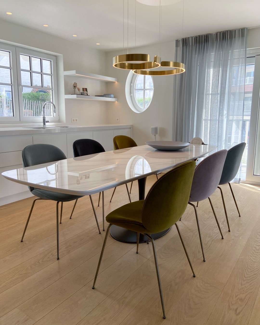 Zelaeora Modern Minimalist Metal Chandelier - Blowlighting