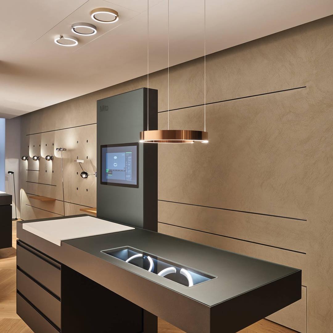 Zelaeora Modern Minimalist Metal Chandelier - Blowlighting