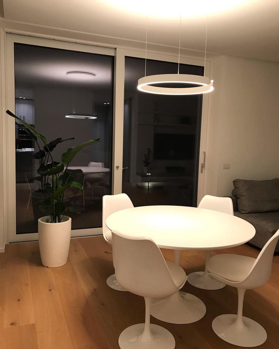 Zelaeora Modern Minimalist Metal Chandelier - Blowlighting