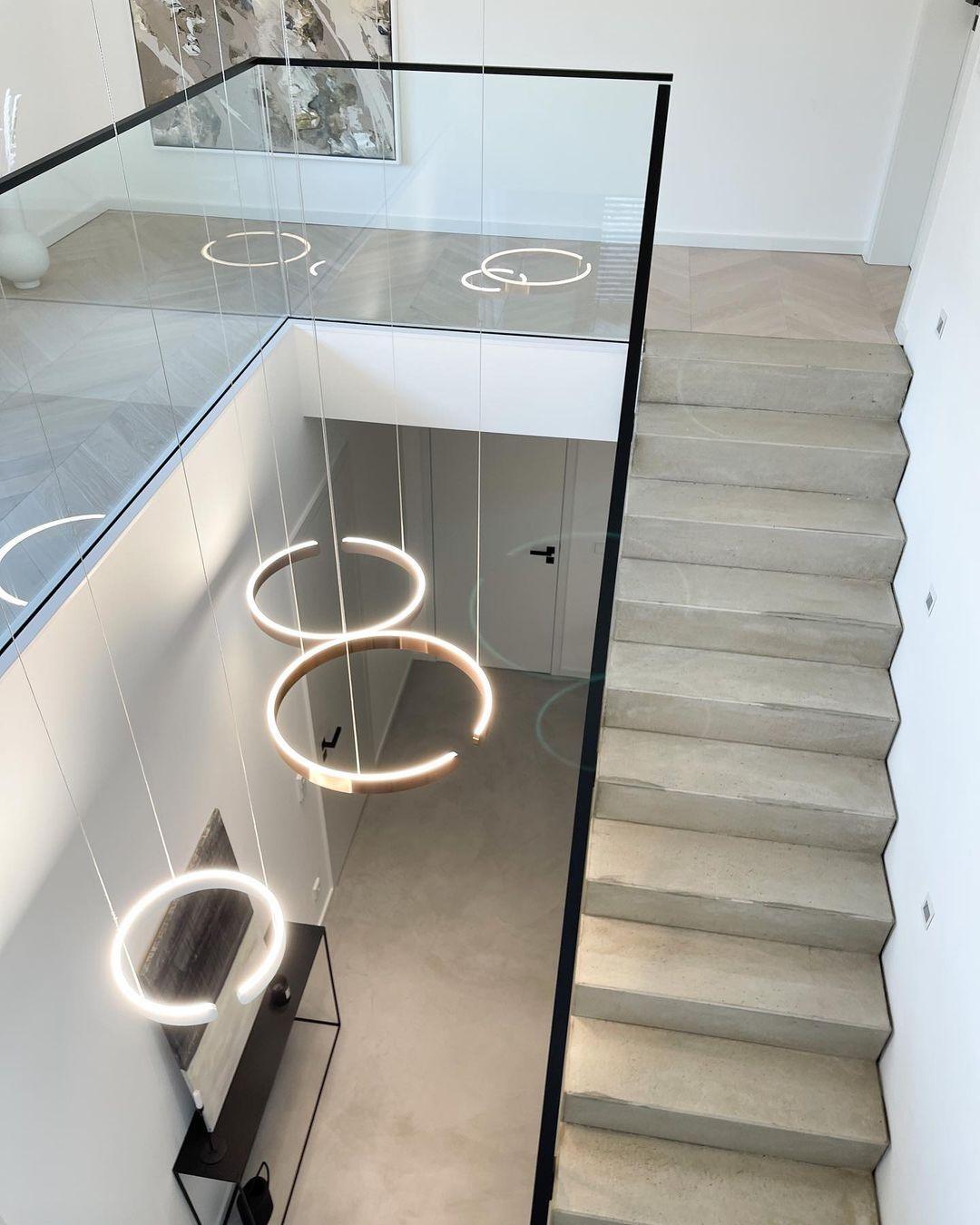 Zelaeora Modern Minimalist Metal Chandelier - Blowlighting