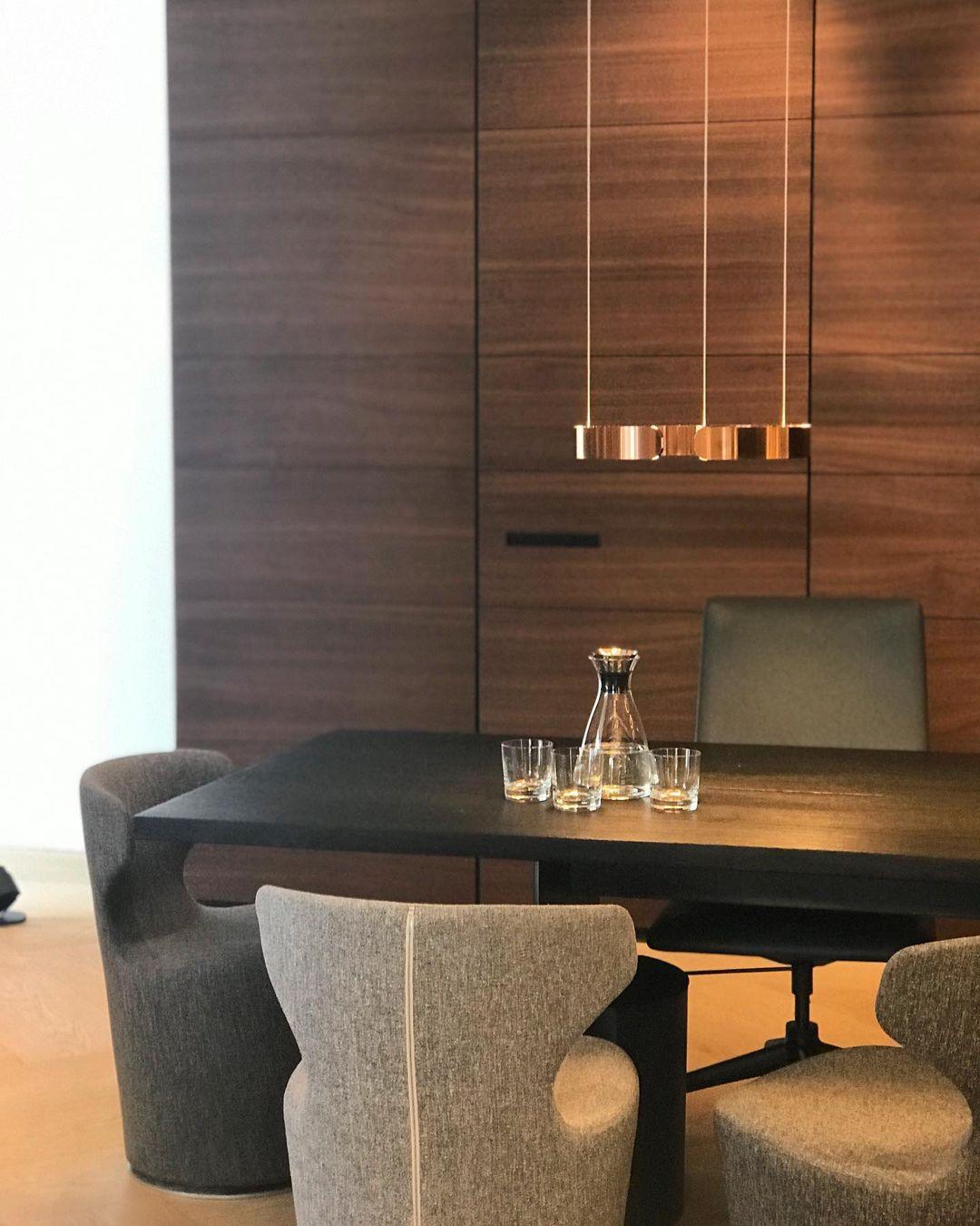 Zelaeora Modern Minimalist Metal Chandelier - Blowlighting
