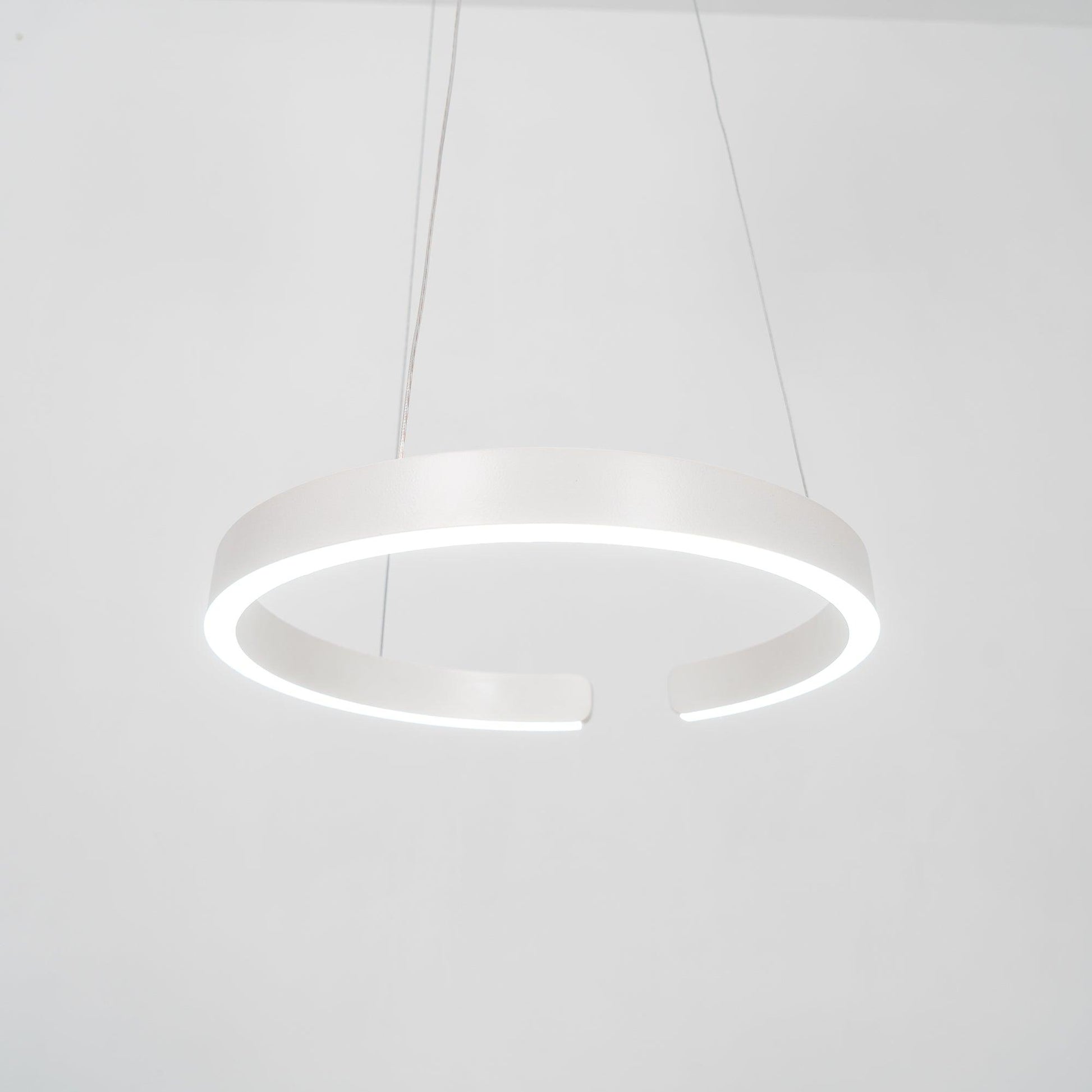 Zelaeora Modern Minimalist Metal Chandelier - Blowlighting