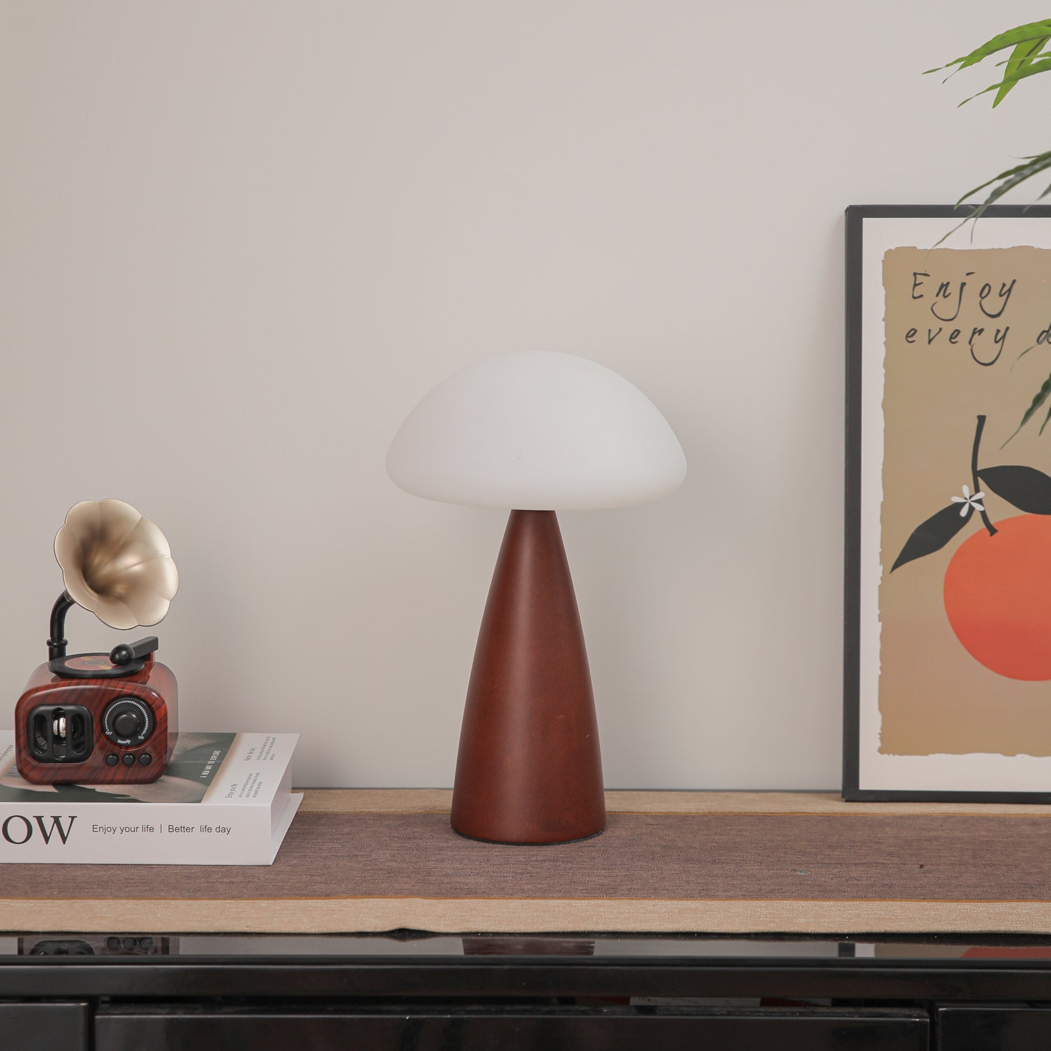 Clara Mushroom Table Lamp - Blowlighting