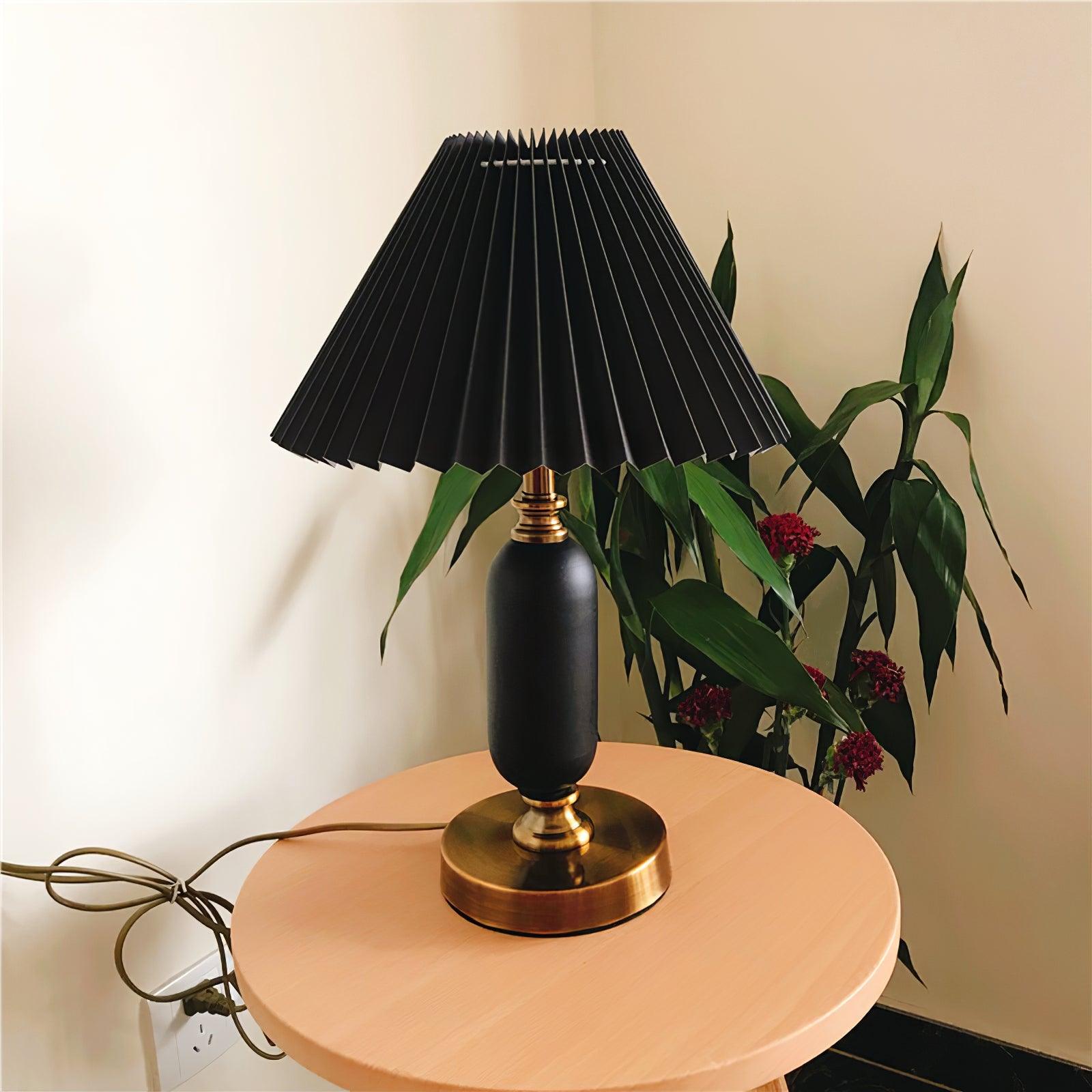 Aurmarila Fabric Table Lamp - Blowlighting