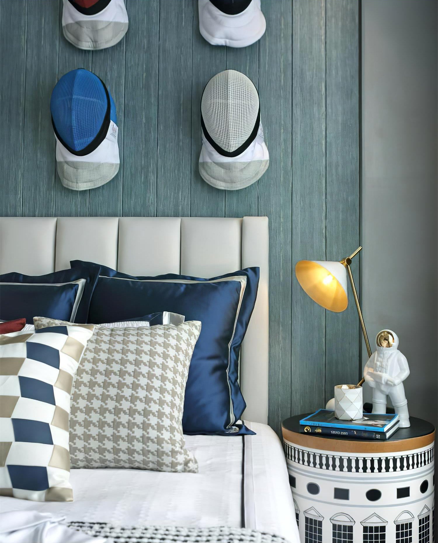 Cleo Table Lamp - Blowlighting