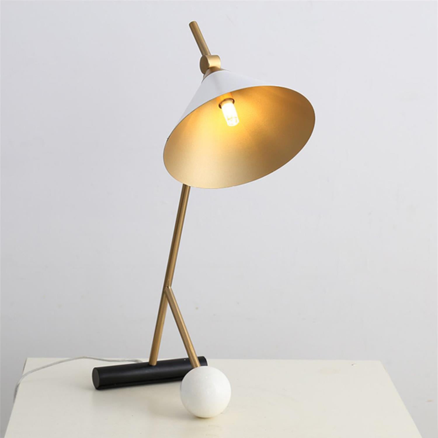 Cleo Table Lamp - Blowlighting