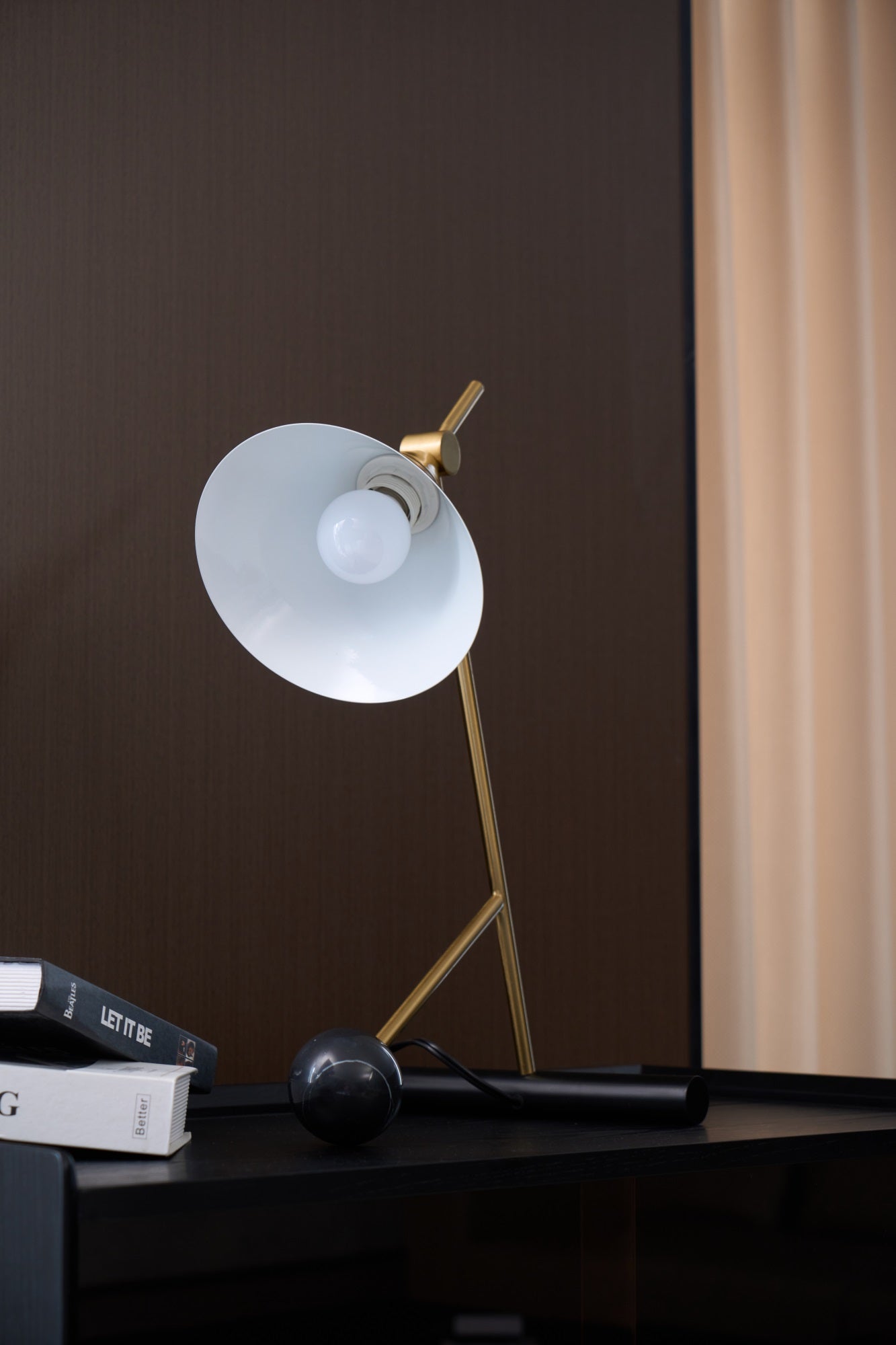 Cleo Table Lamp - Blowlighting