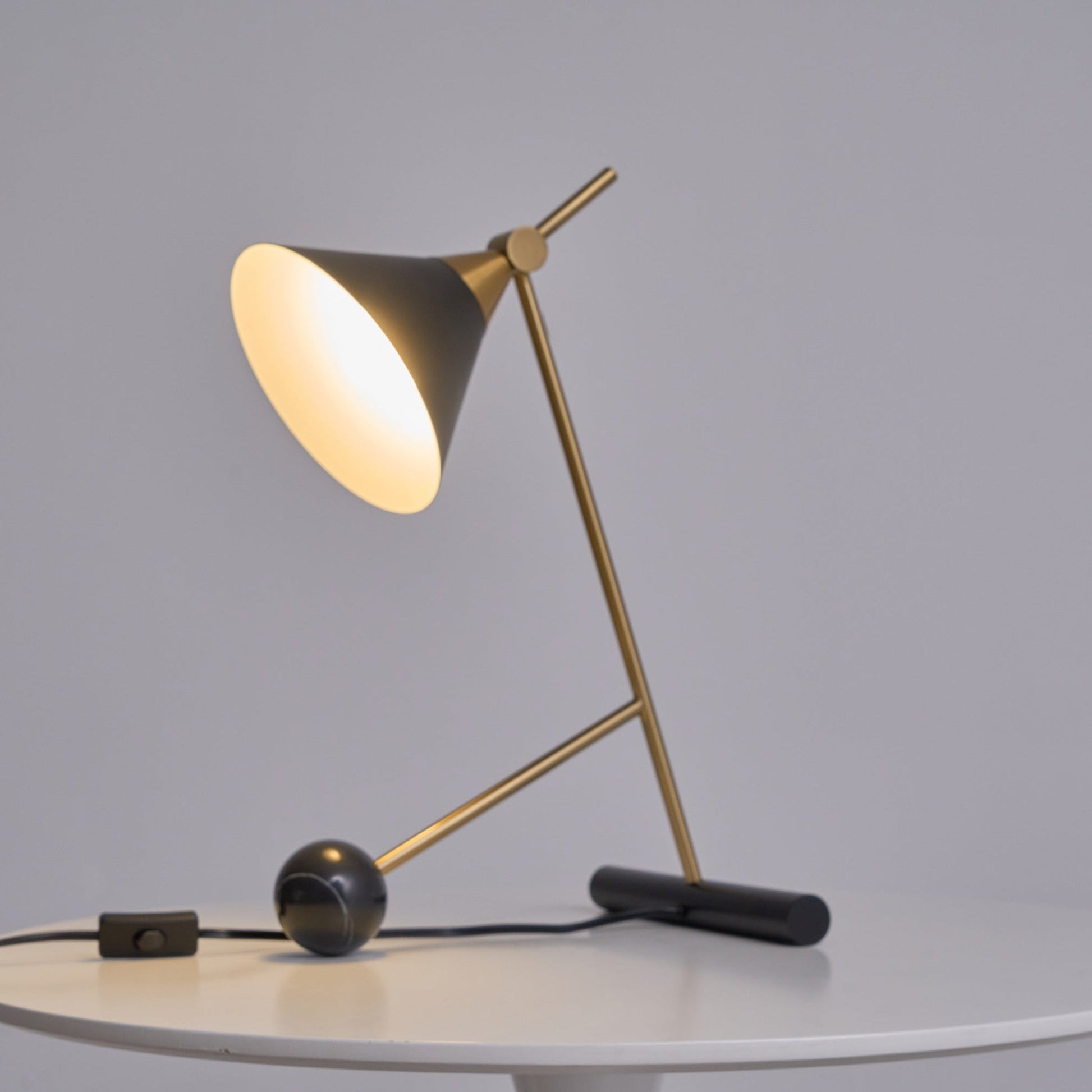 Cleo Table Lamp - Blowlighting