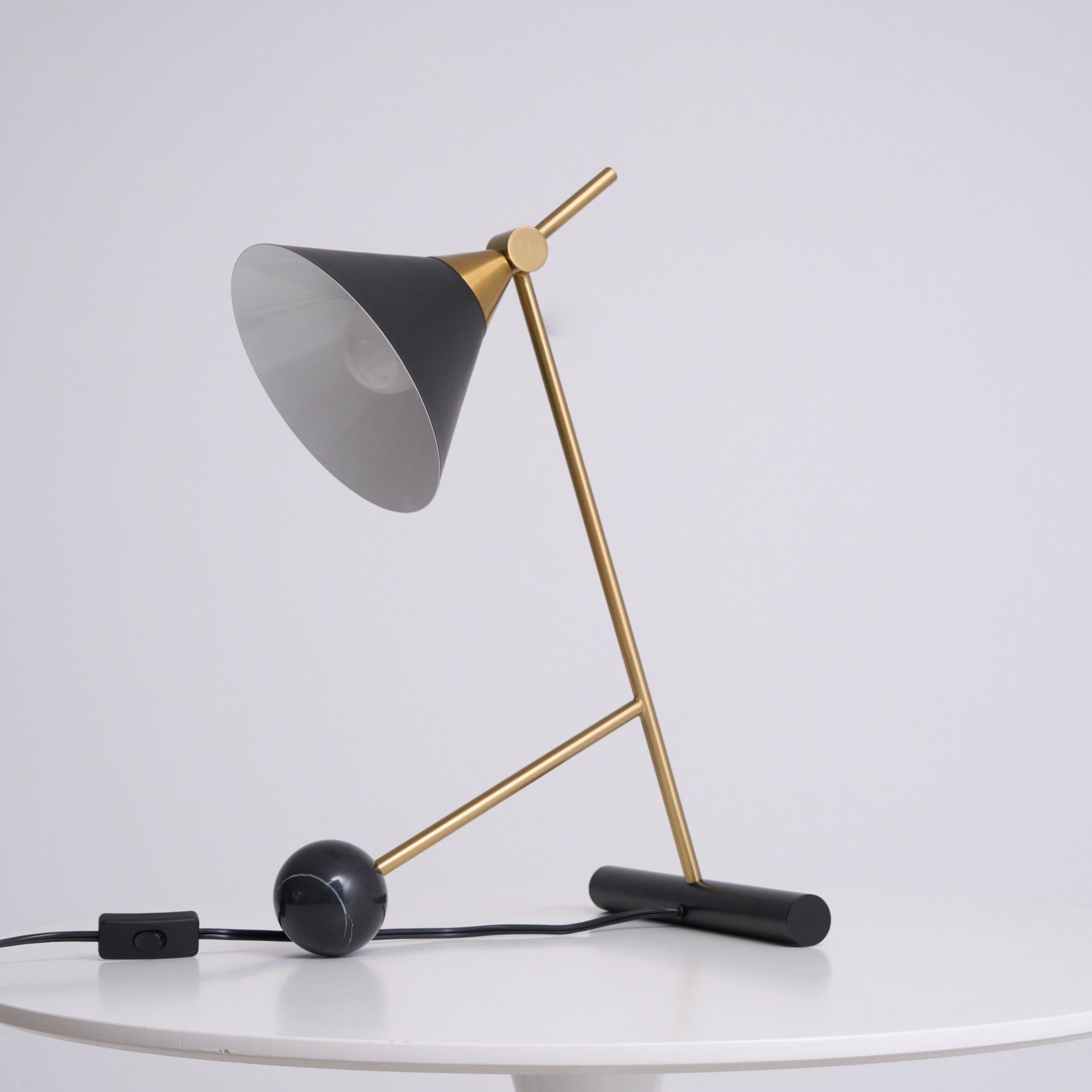 Cleo Table Lamp - Blowlighting