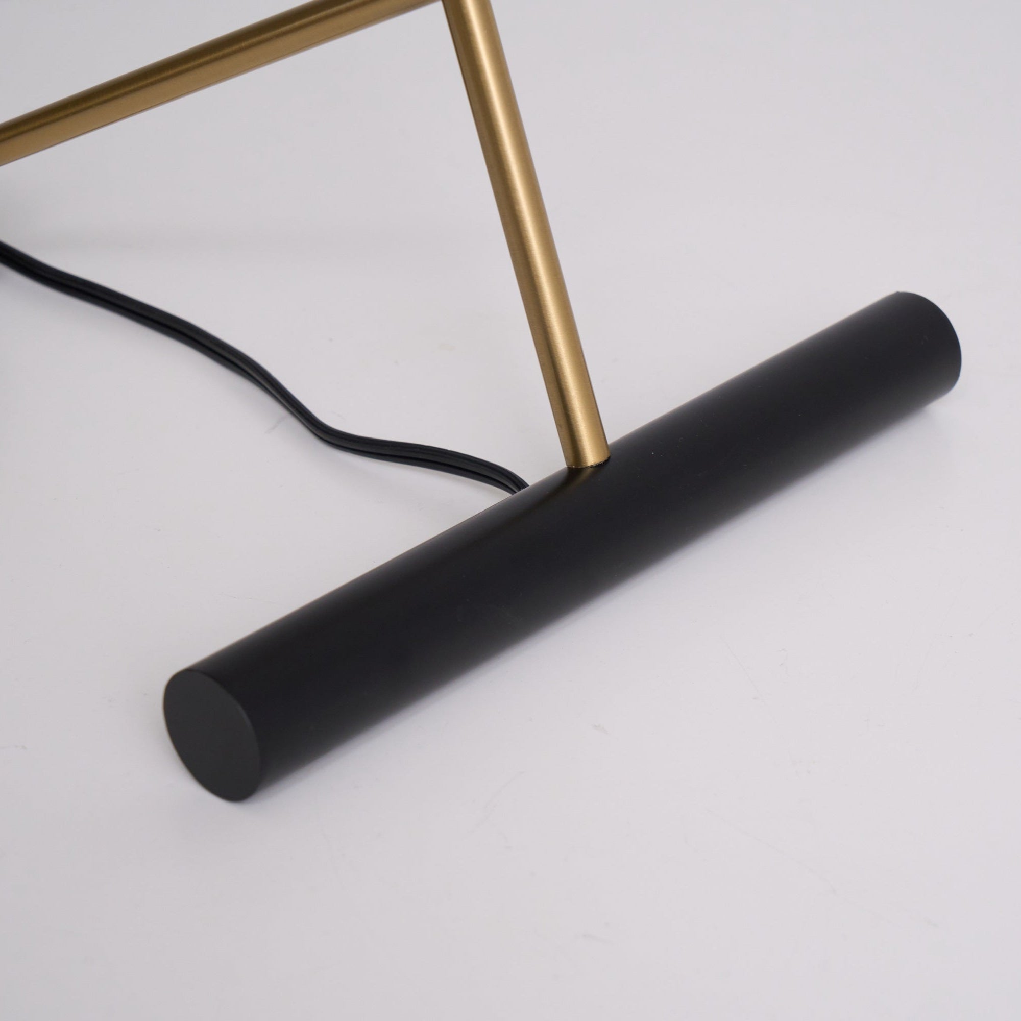 Cleo Table Lamp - Blowlighting
