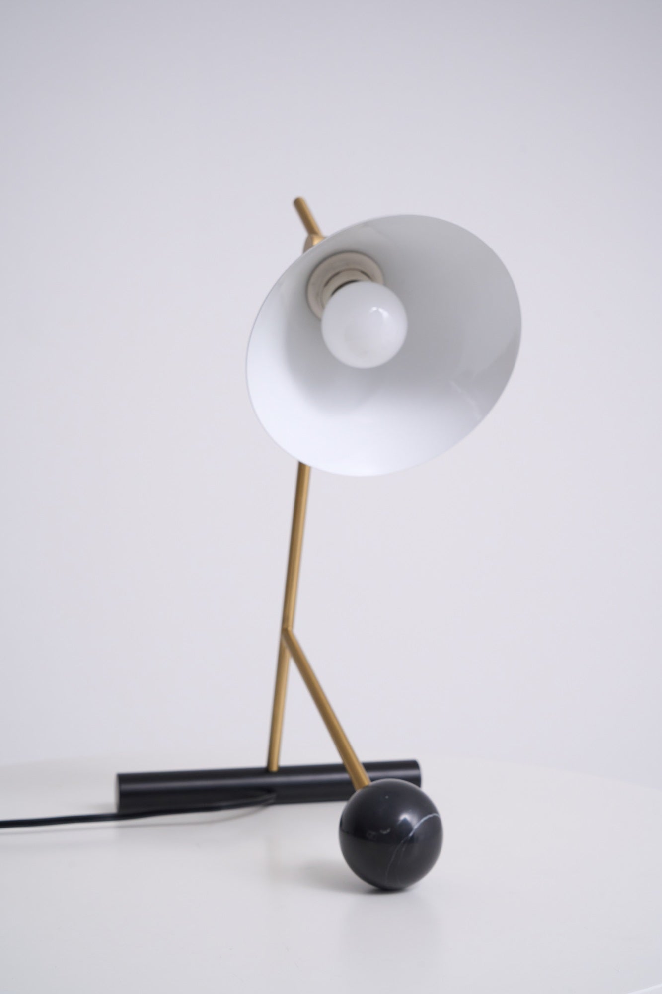 Cleo Table Lamp - Blowlighting