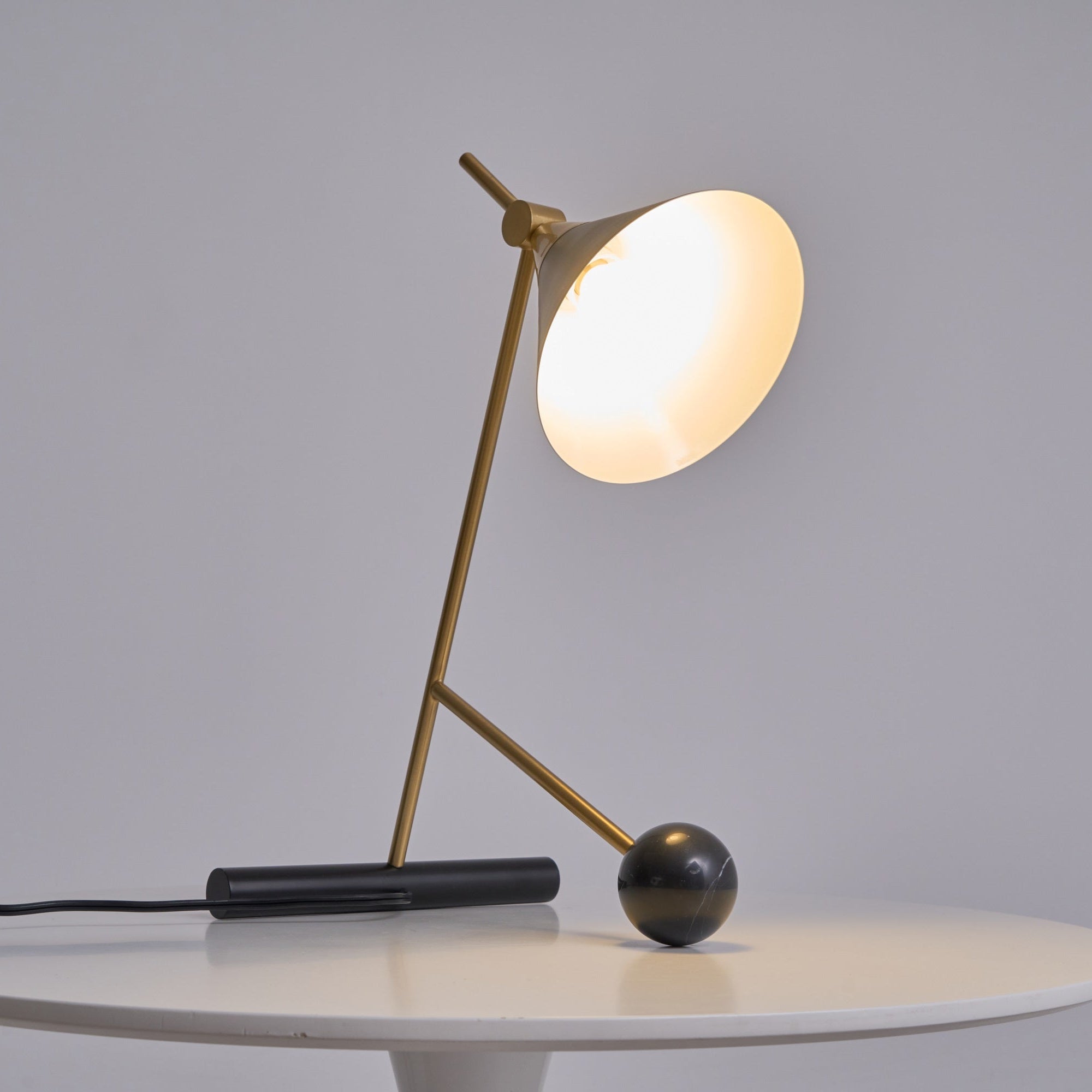 Cleo Table Lamp - Blowlighting