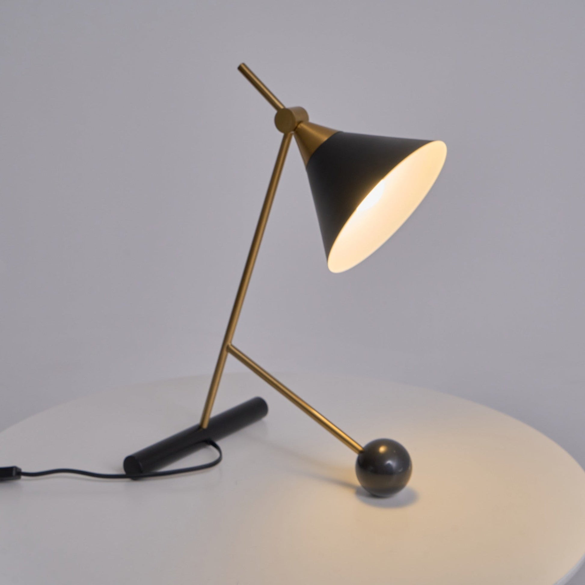 Cleo Table Lamp - Blowlighting