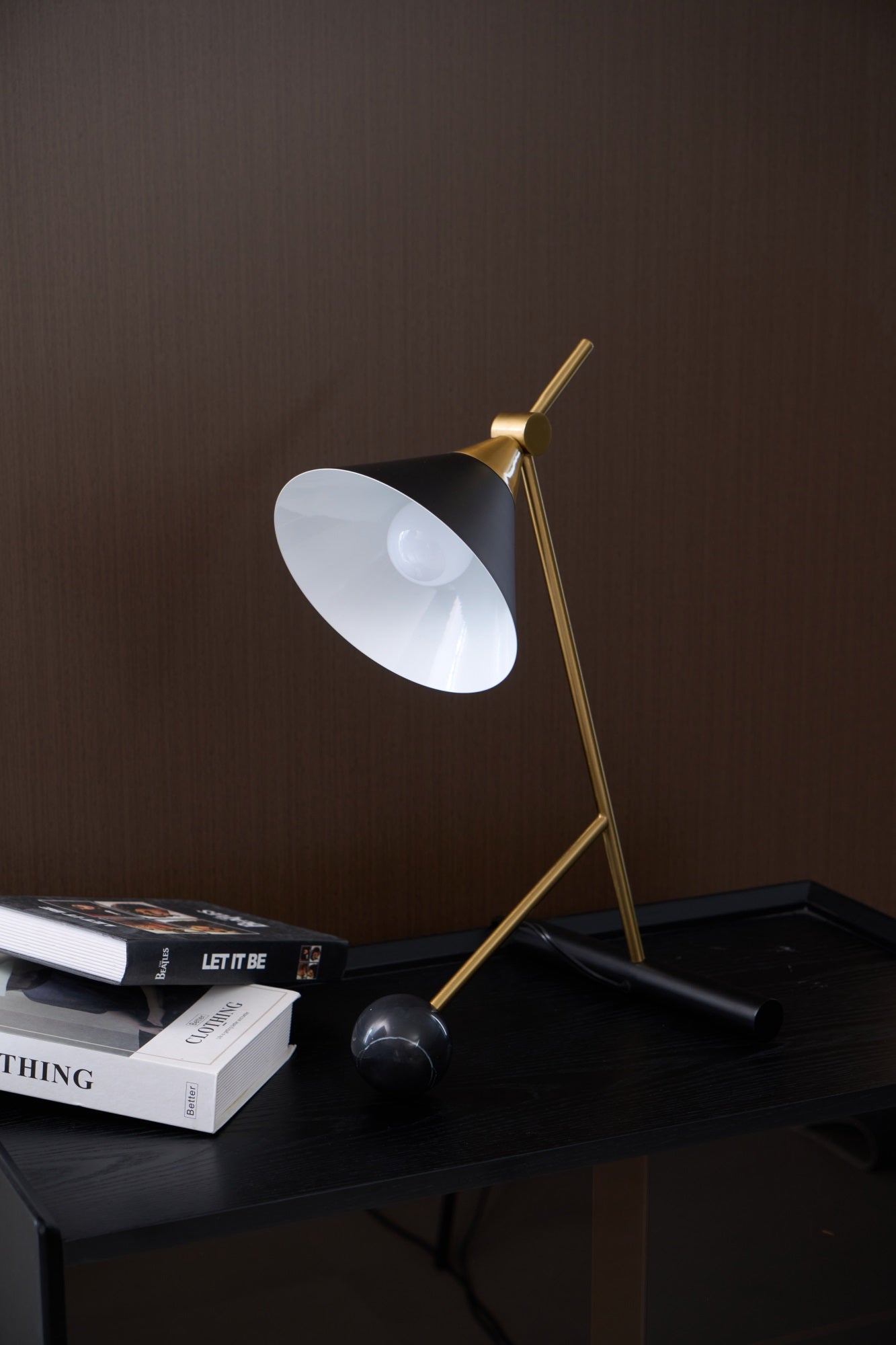 Cleo Table Lamp - Blowlighting