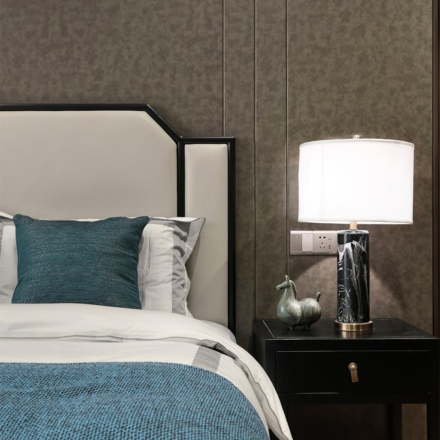 Cliff Table Lamp - Blowlighting