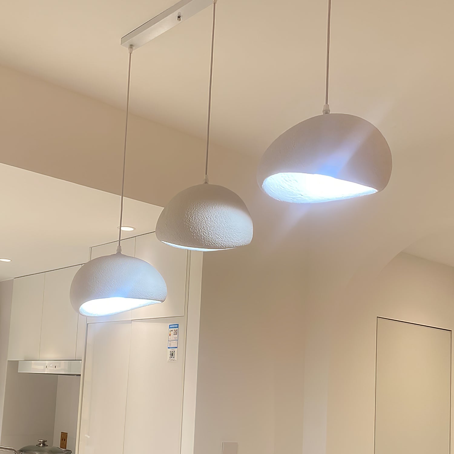 Ivinan Minimalist Cloud Style B Metal Pendant Light - Blowlighting